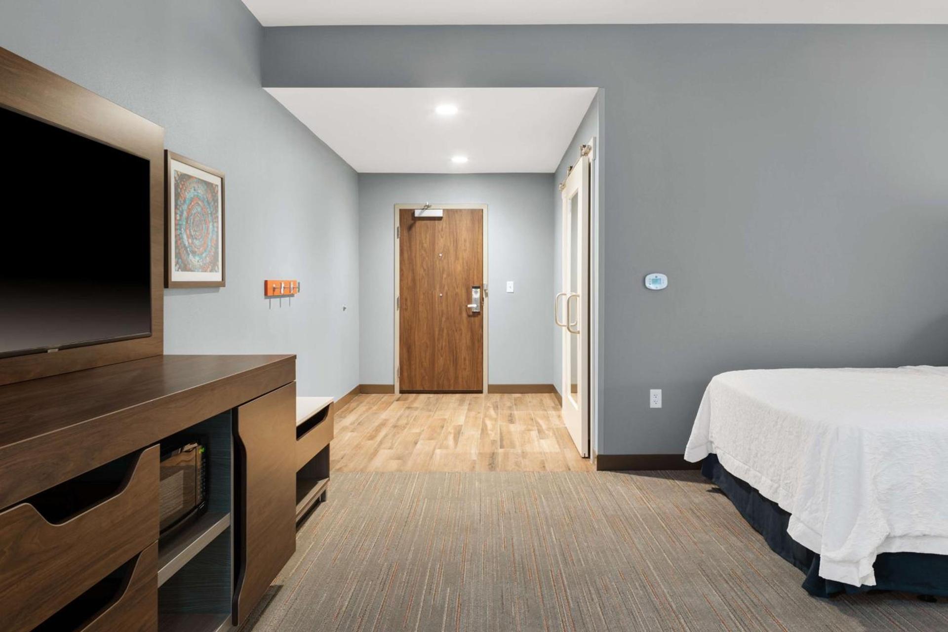 Hampton Inn Circleville, Oh photo 30