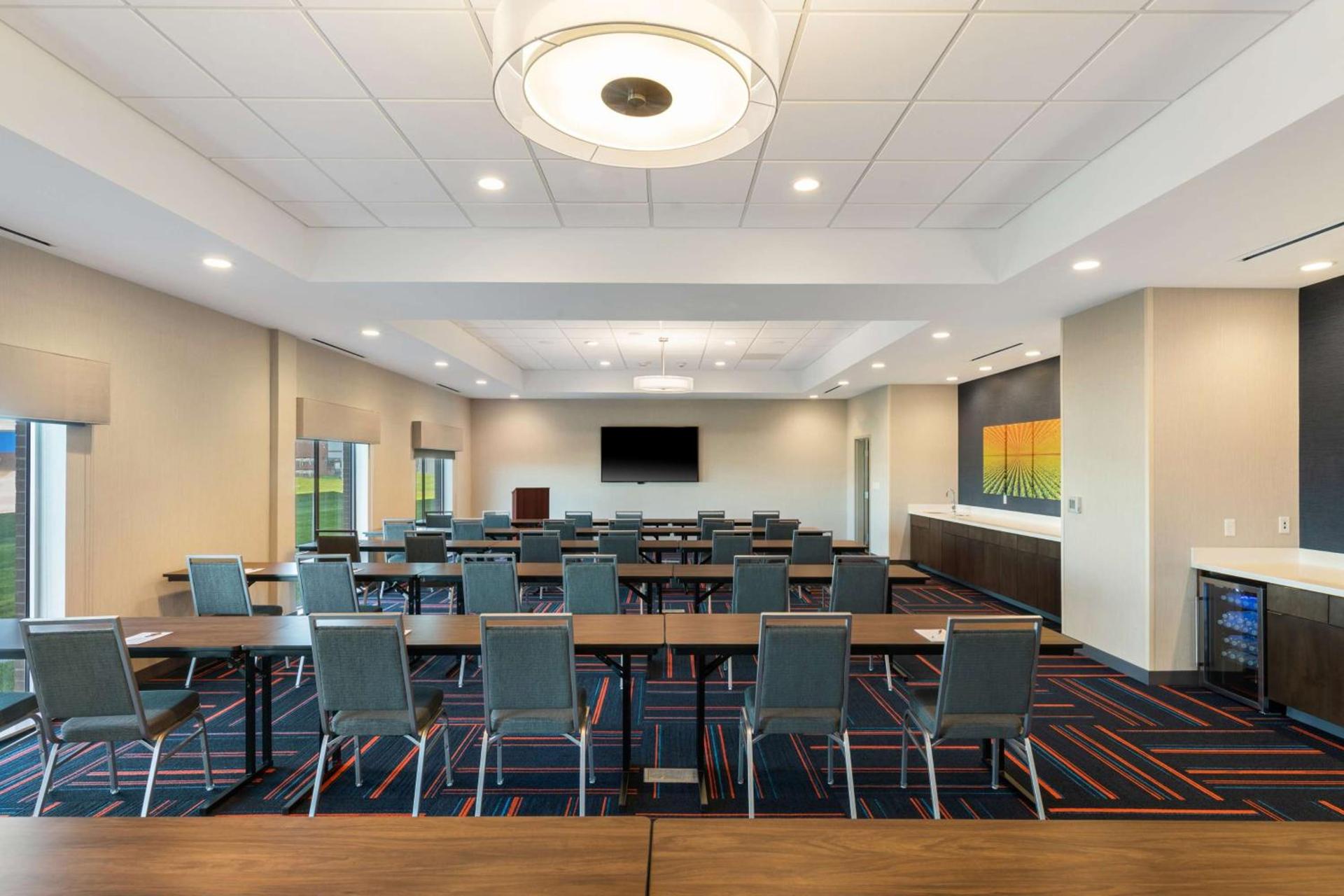Hampton Inn Circleville, Oh photo 47