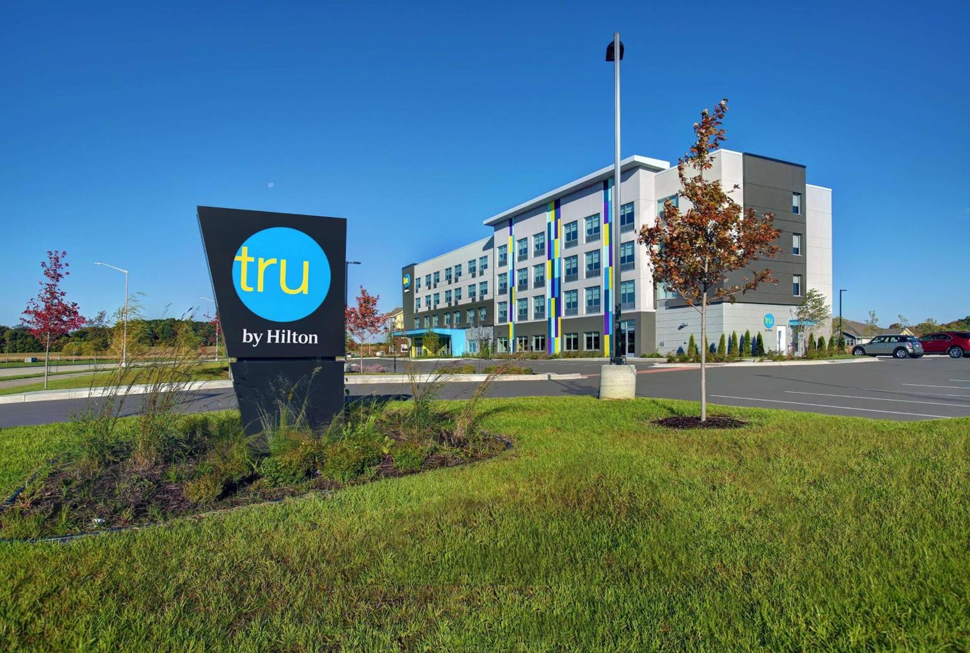 Tru By Hilton Stoughton photo 13