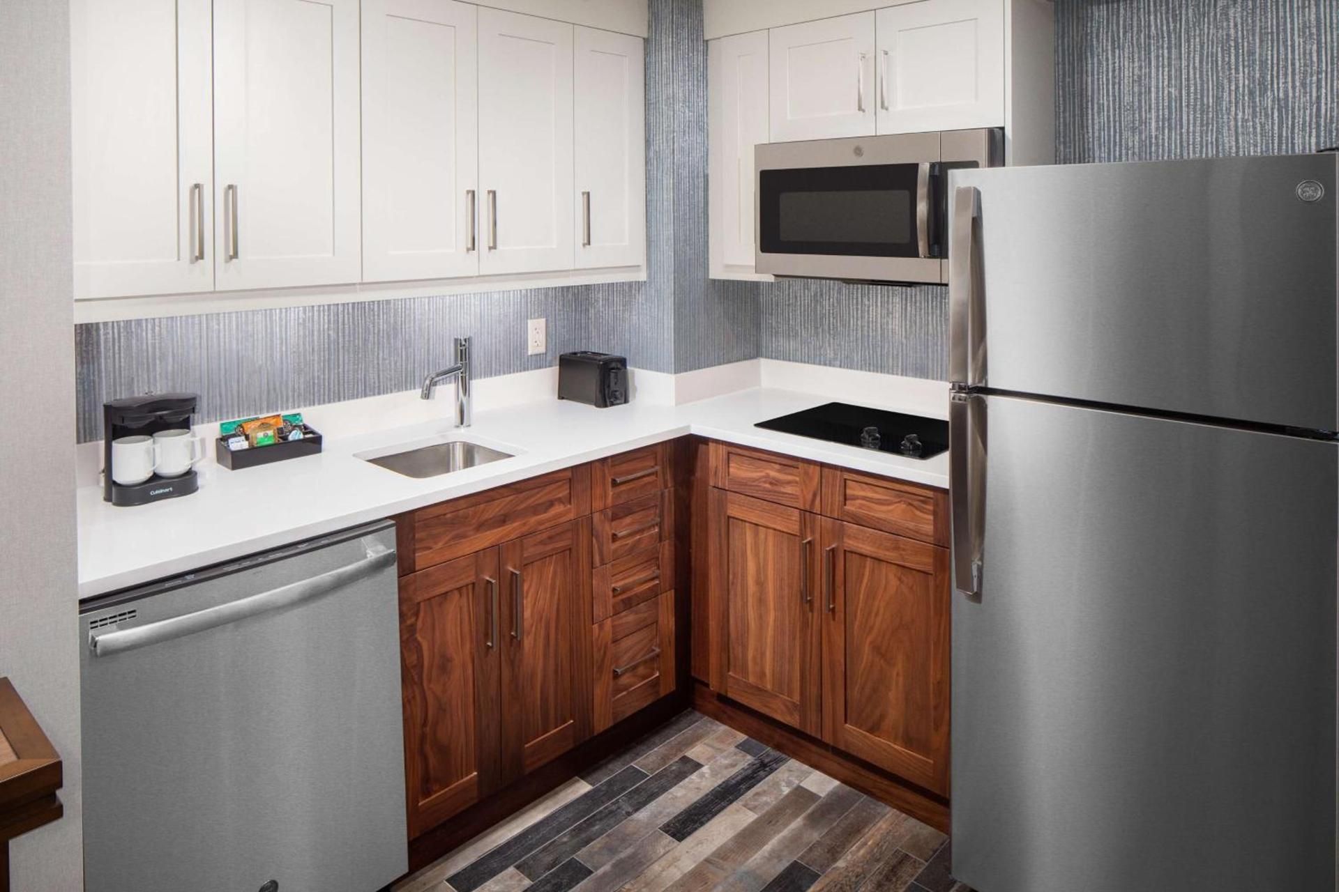 Homewood Suites by Hilton Boston Seaport District photo 3