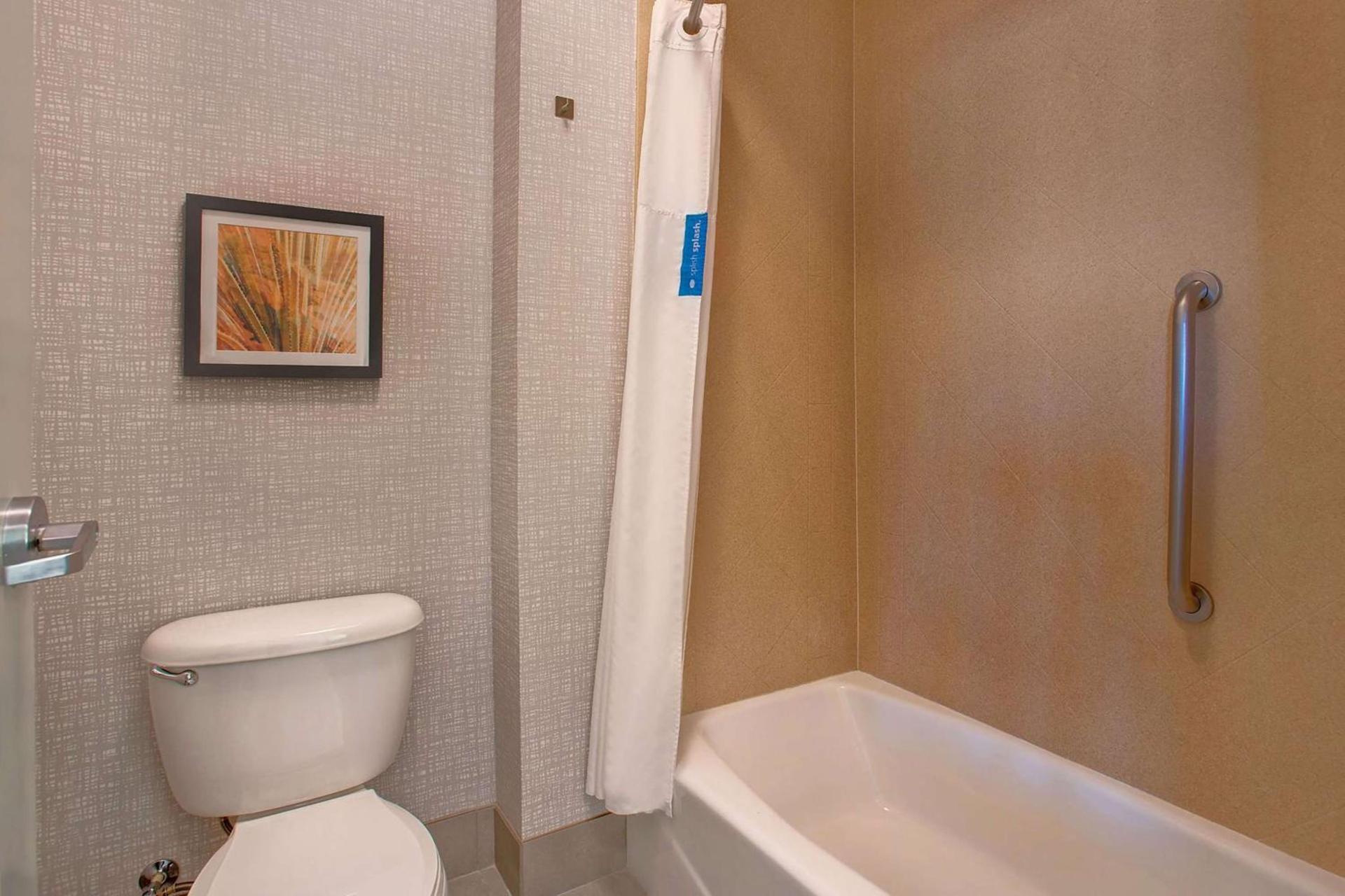 Hampton Inn & Suites Borger photo 32