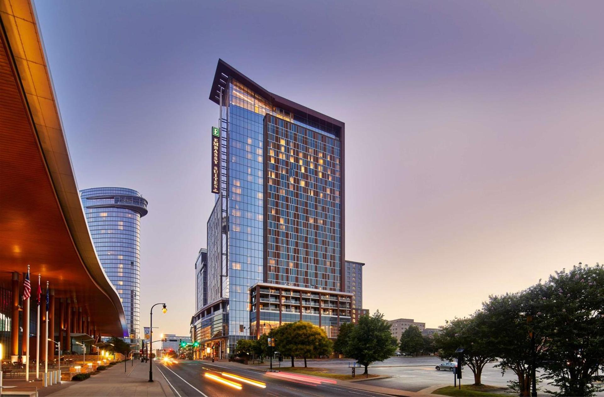 Embassy Suites by Hilton Nashville Downtown photo 2