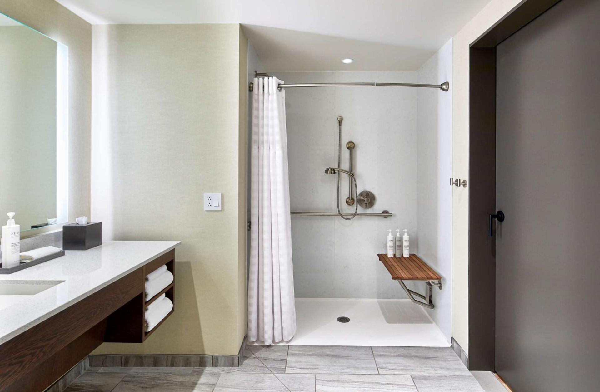 Embassy Suites by Hilton Nashville Downtown photo 32