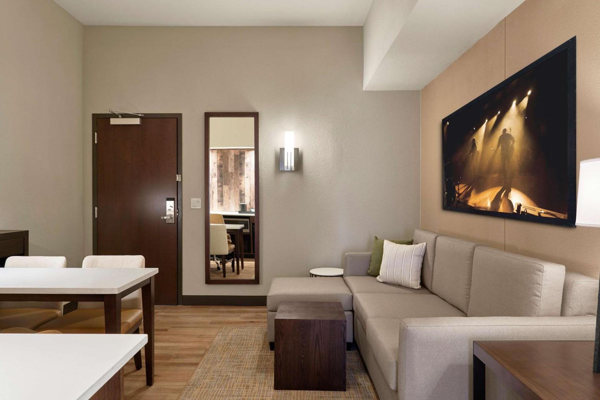 Embassy Suites by Hilton Nashville Downtown photo 64