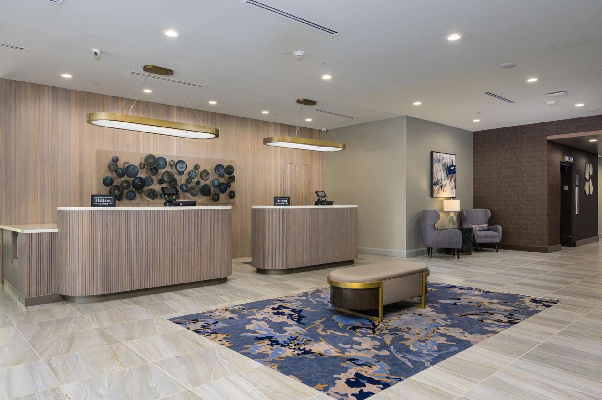 DoubleTree by Hilton Raleigh Midtown, NC photo 3