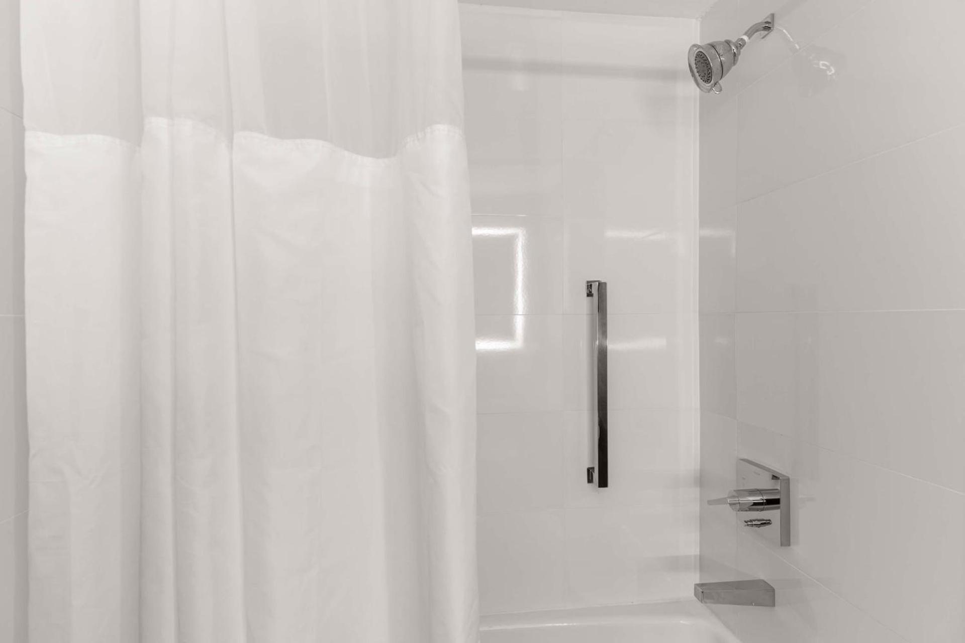 DoubleTree by Hilton Raleigh Midtown, NC photo 23