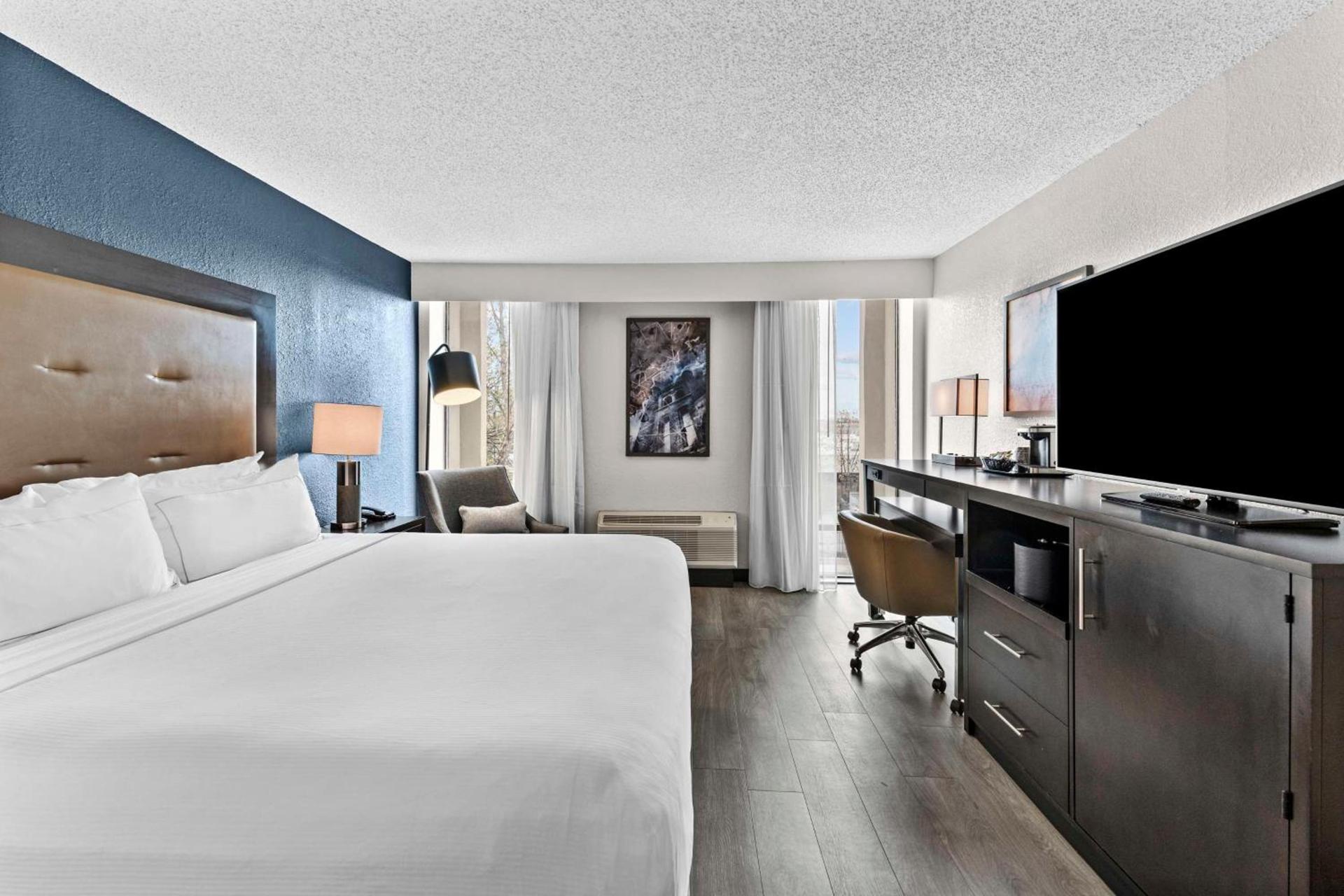 DoubleTree by Hilton Raleigh Midtown, NC photo 24