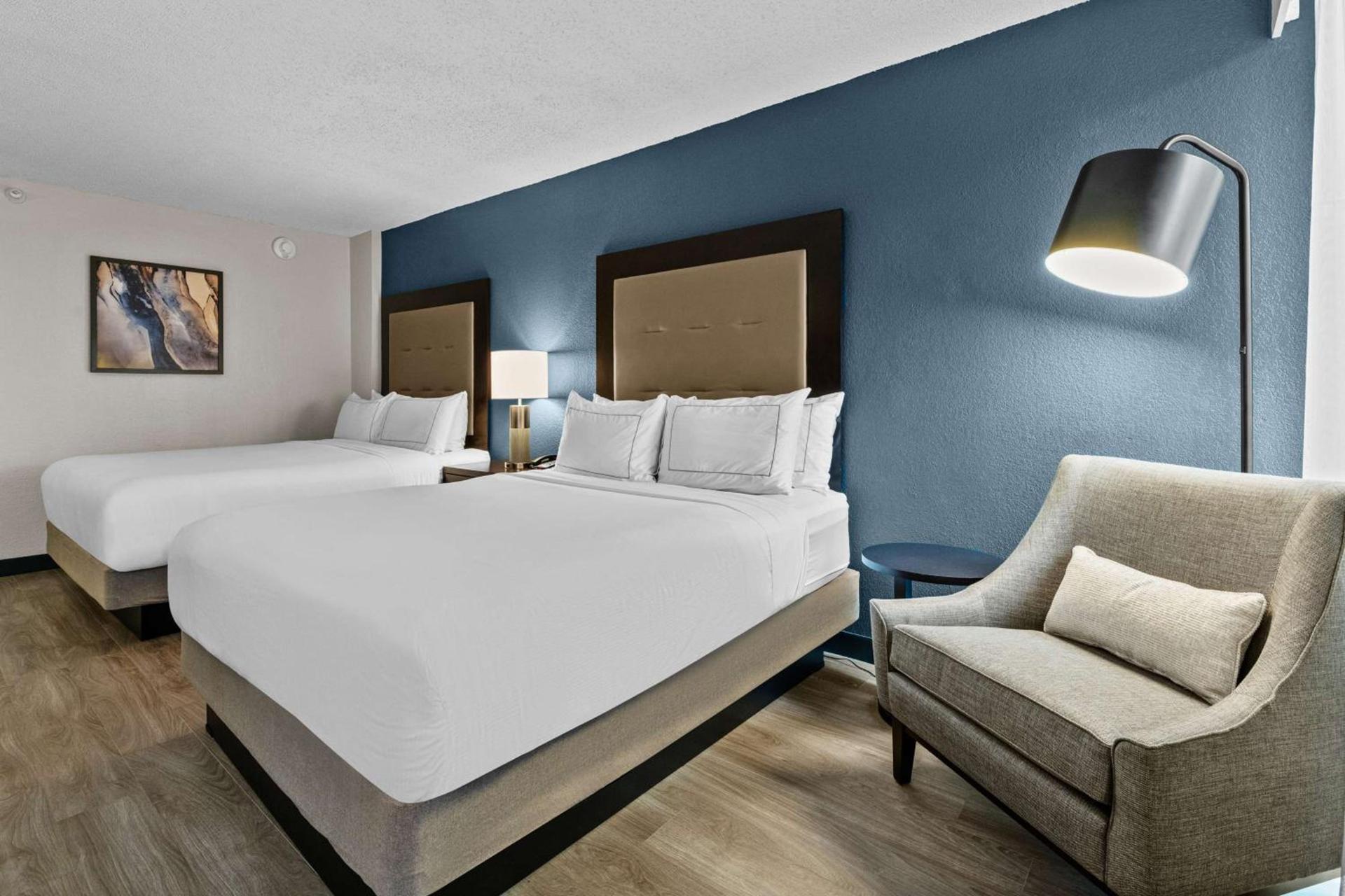 DoubleTree by Hilton Raleigh Midtown, NC photo 25