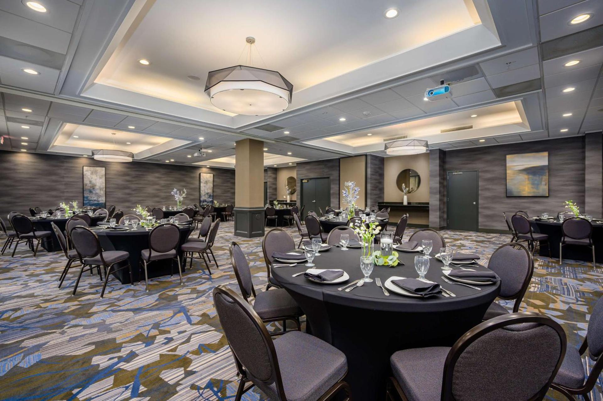 DoubleTree by Hilton Raleigh Midtown, NC photo 28