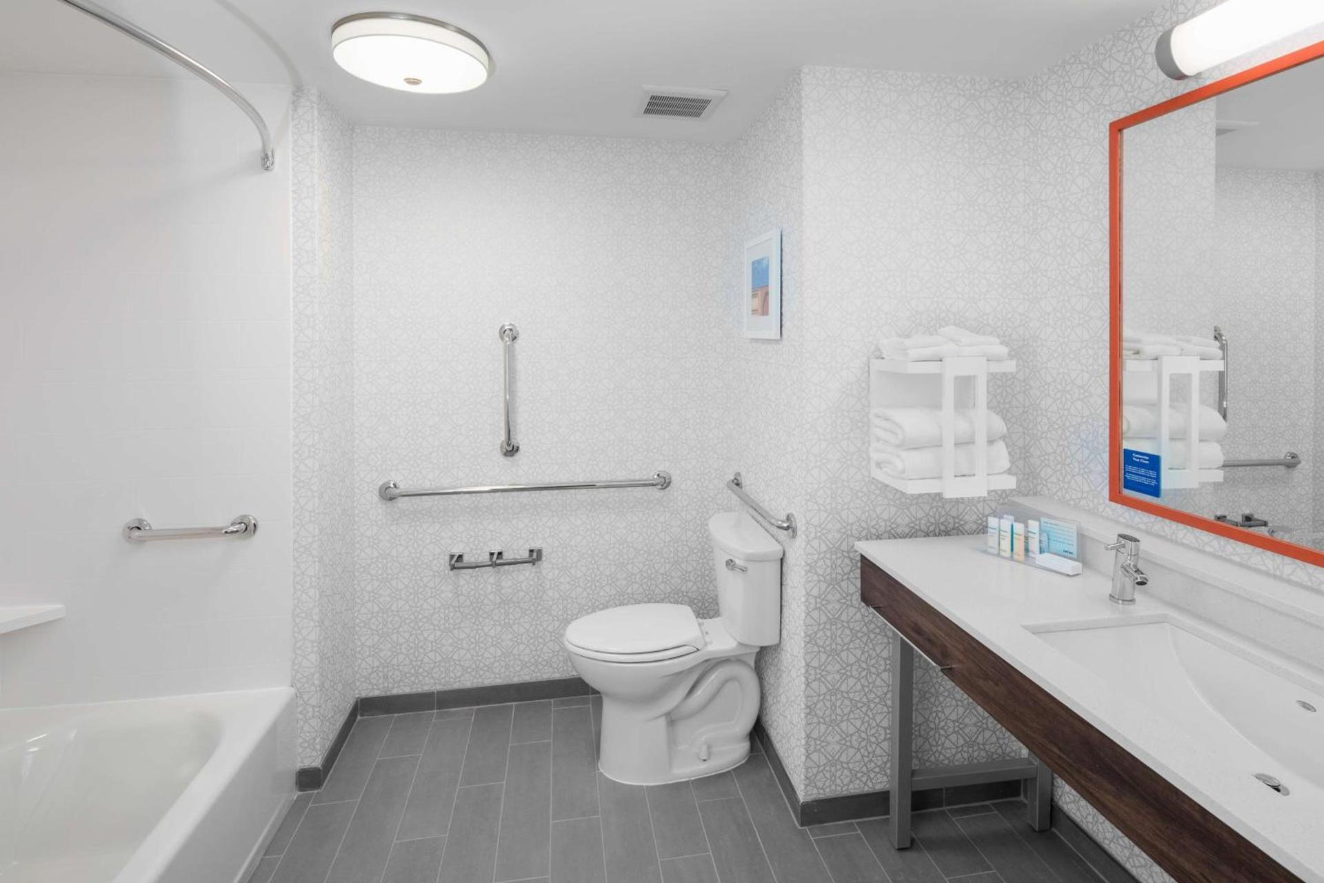 Hampton Inn Smithfield Selma, NC photo 21