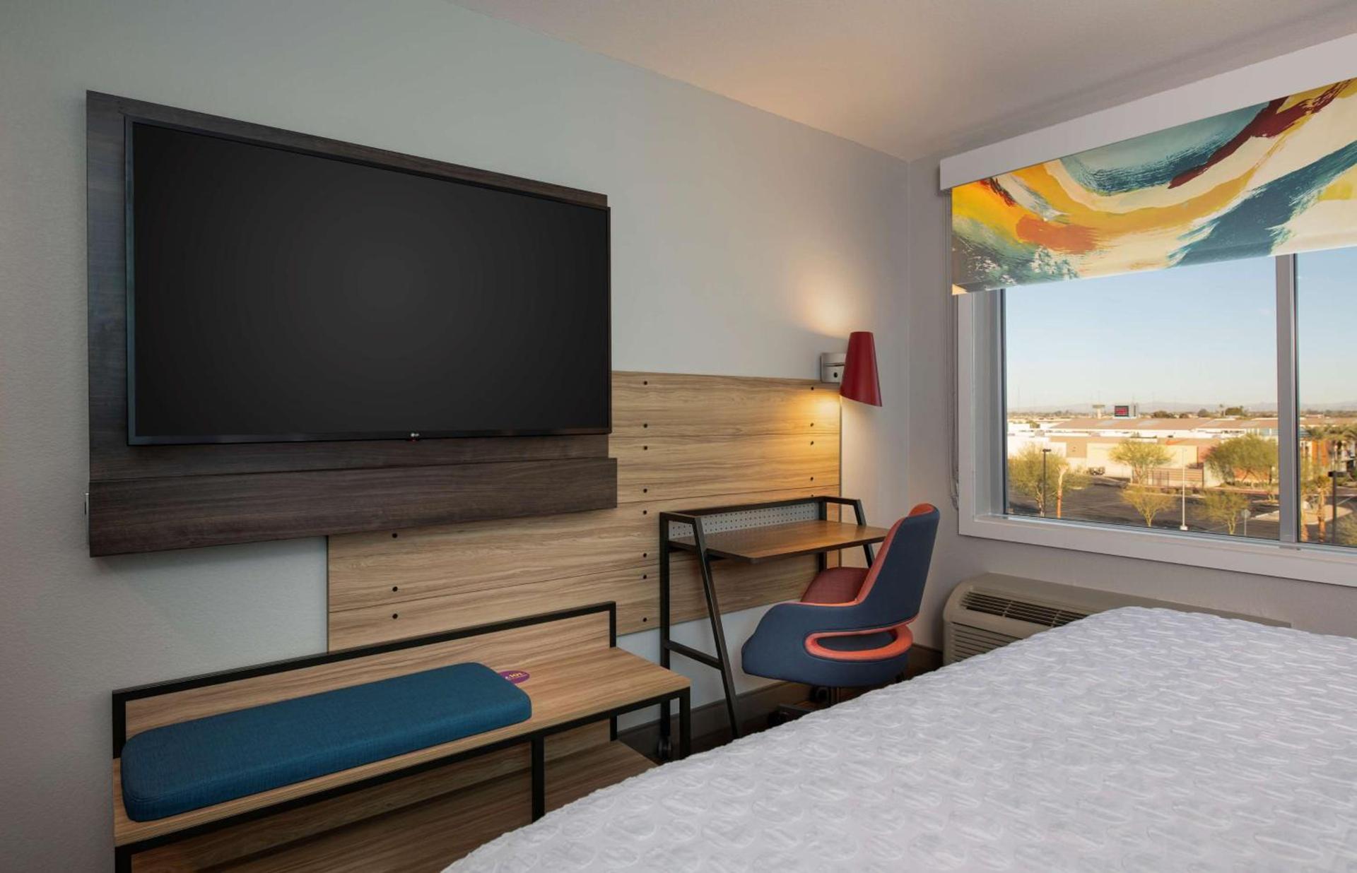 Tru By Hilton Phoenix Glendale Westgate photo 46