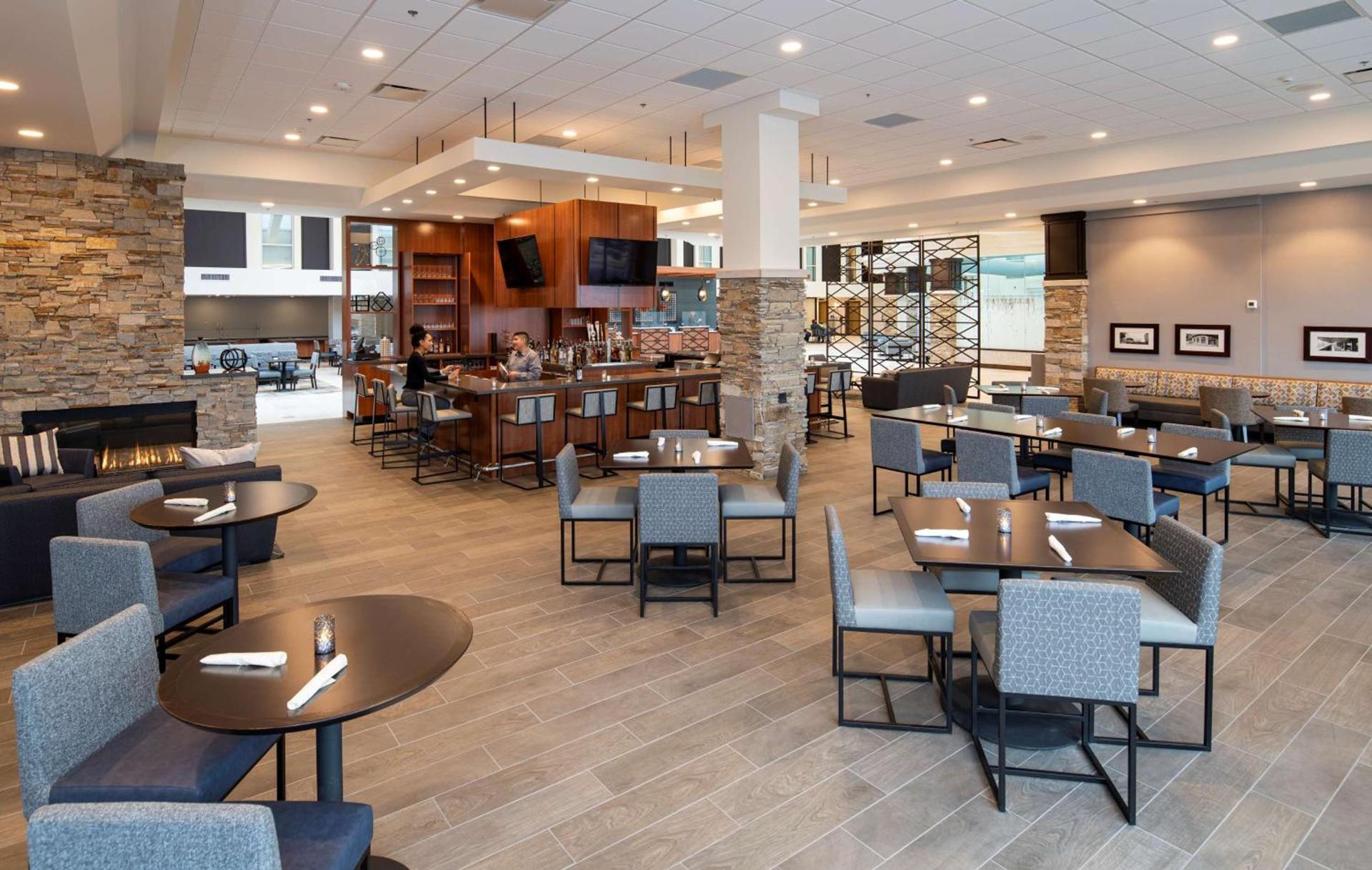 Doubletree By Hilton Madison East photo 20