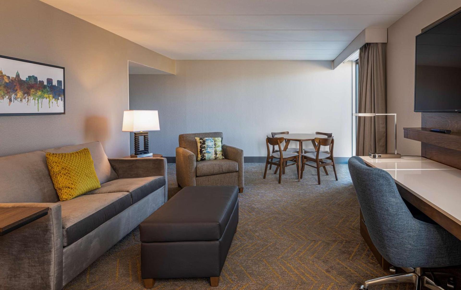Doubletree By Hilton Madison East photo 24