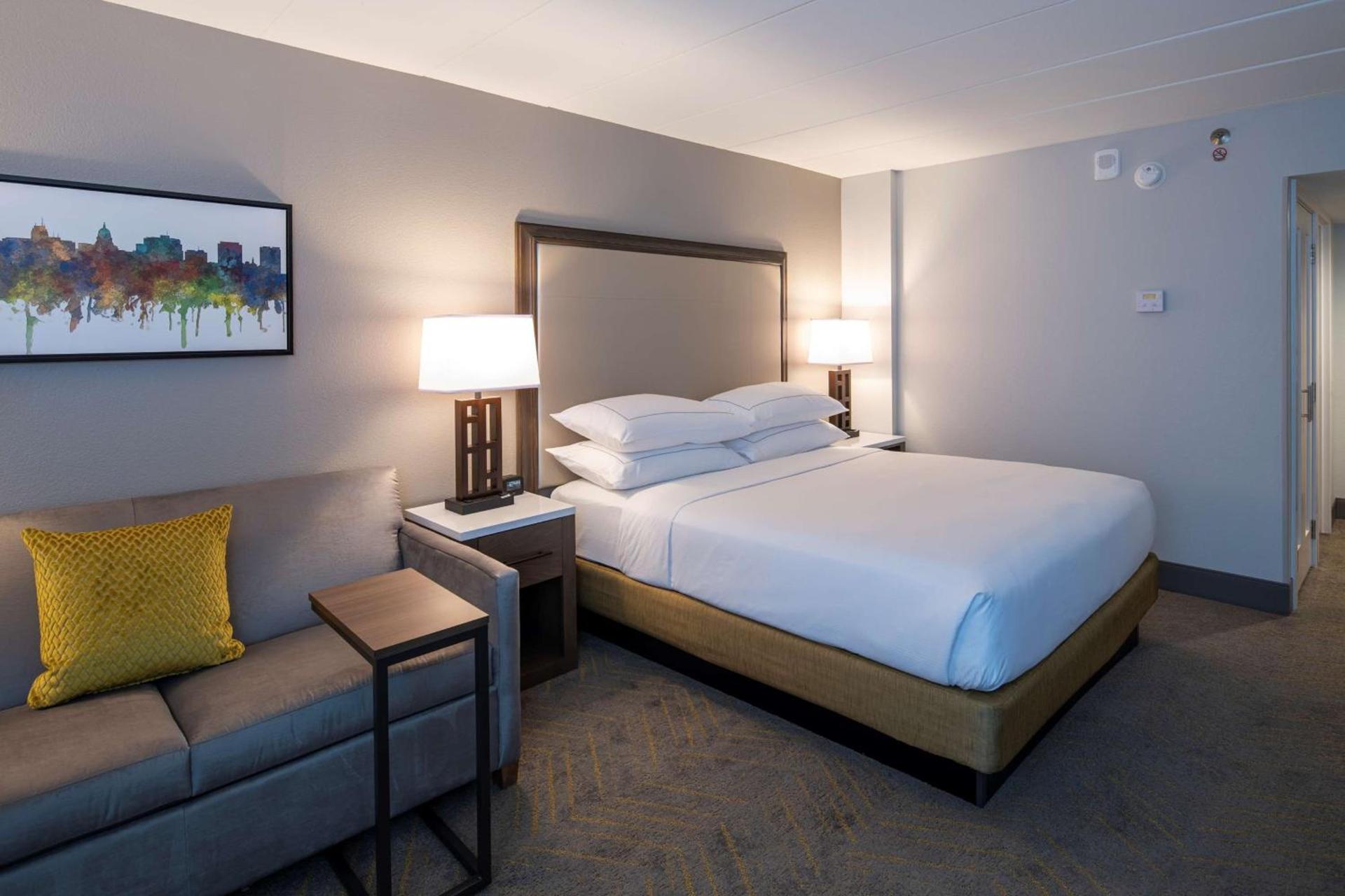 Doubletree By Hilton Madison East photo 40