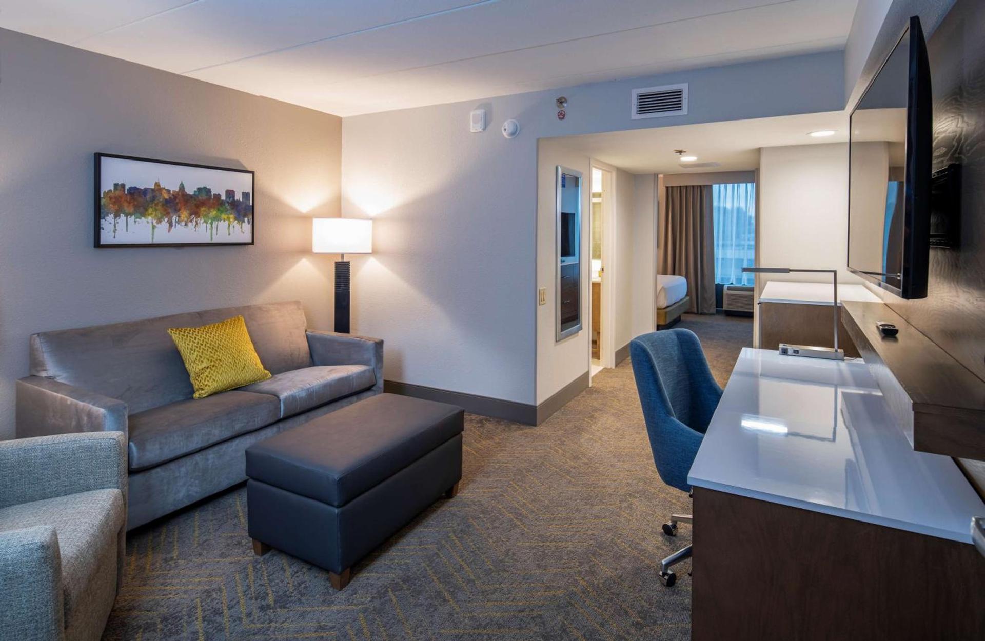 Doubletree By Hilton Madison East photo 39