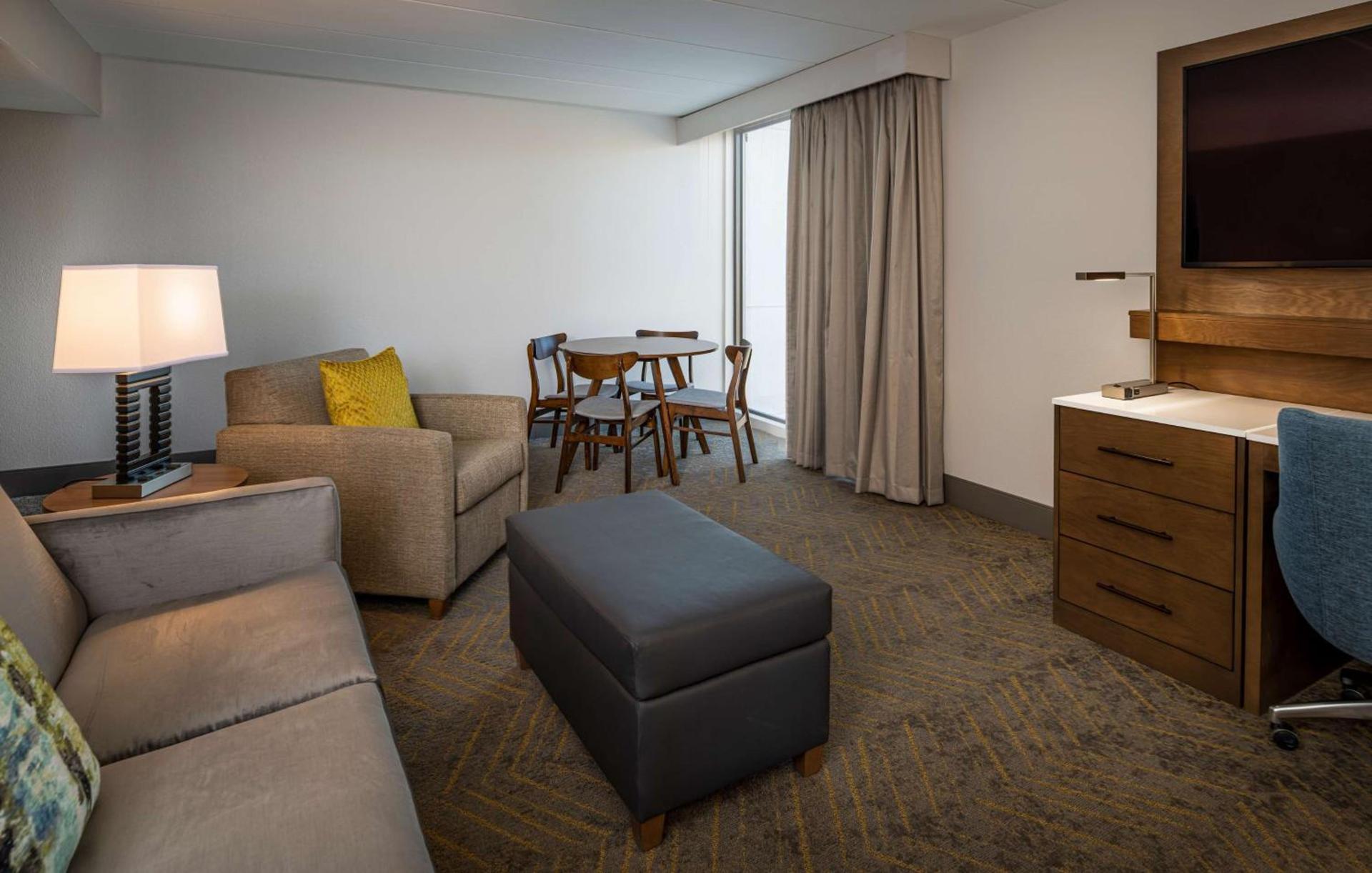 Doubletree By Hilton Madison East photo 55