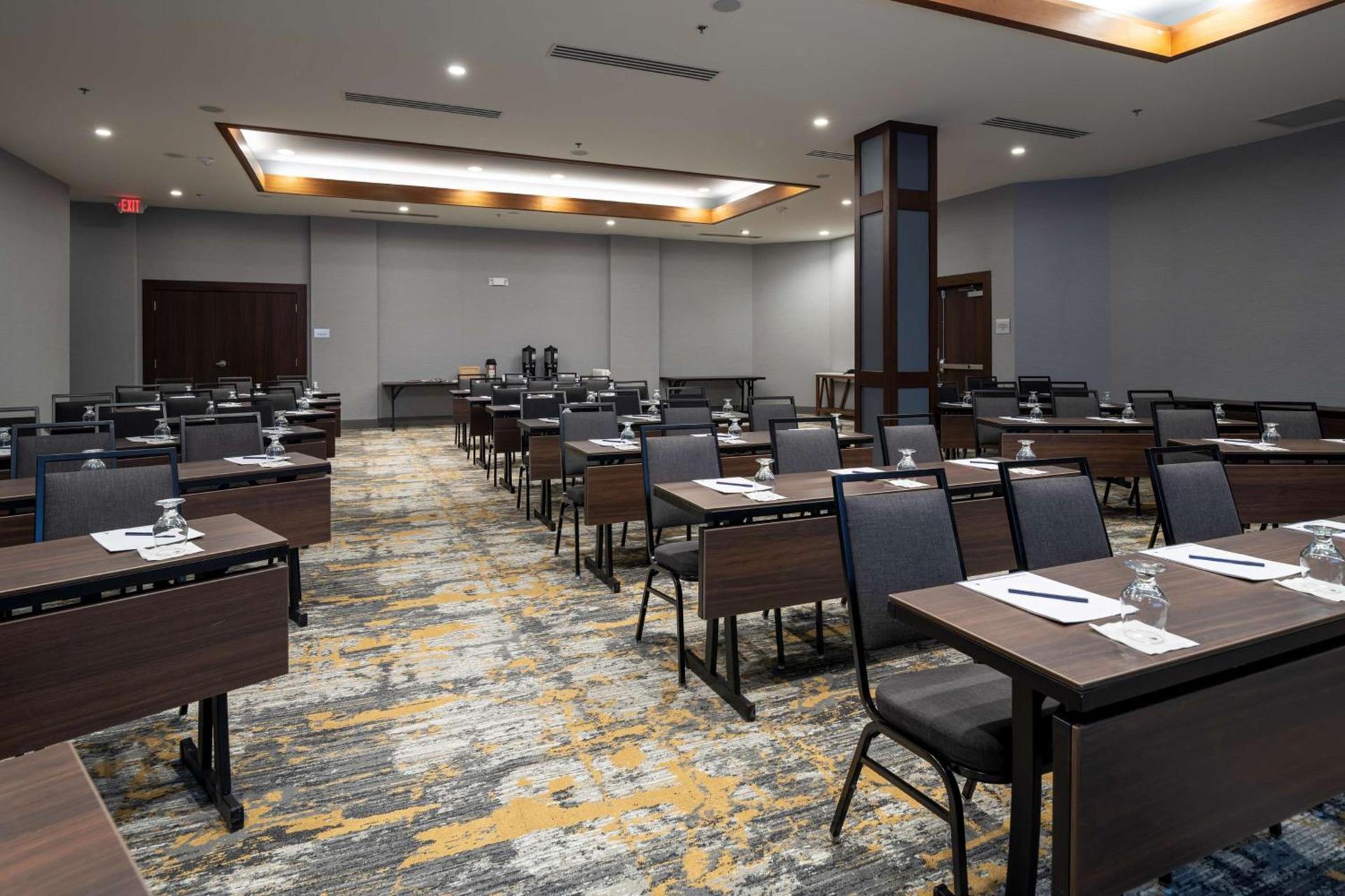 Doubletree By Hilton Madison East photo 68