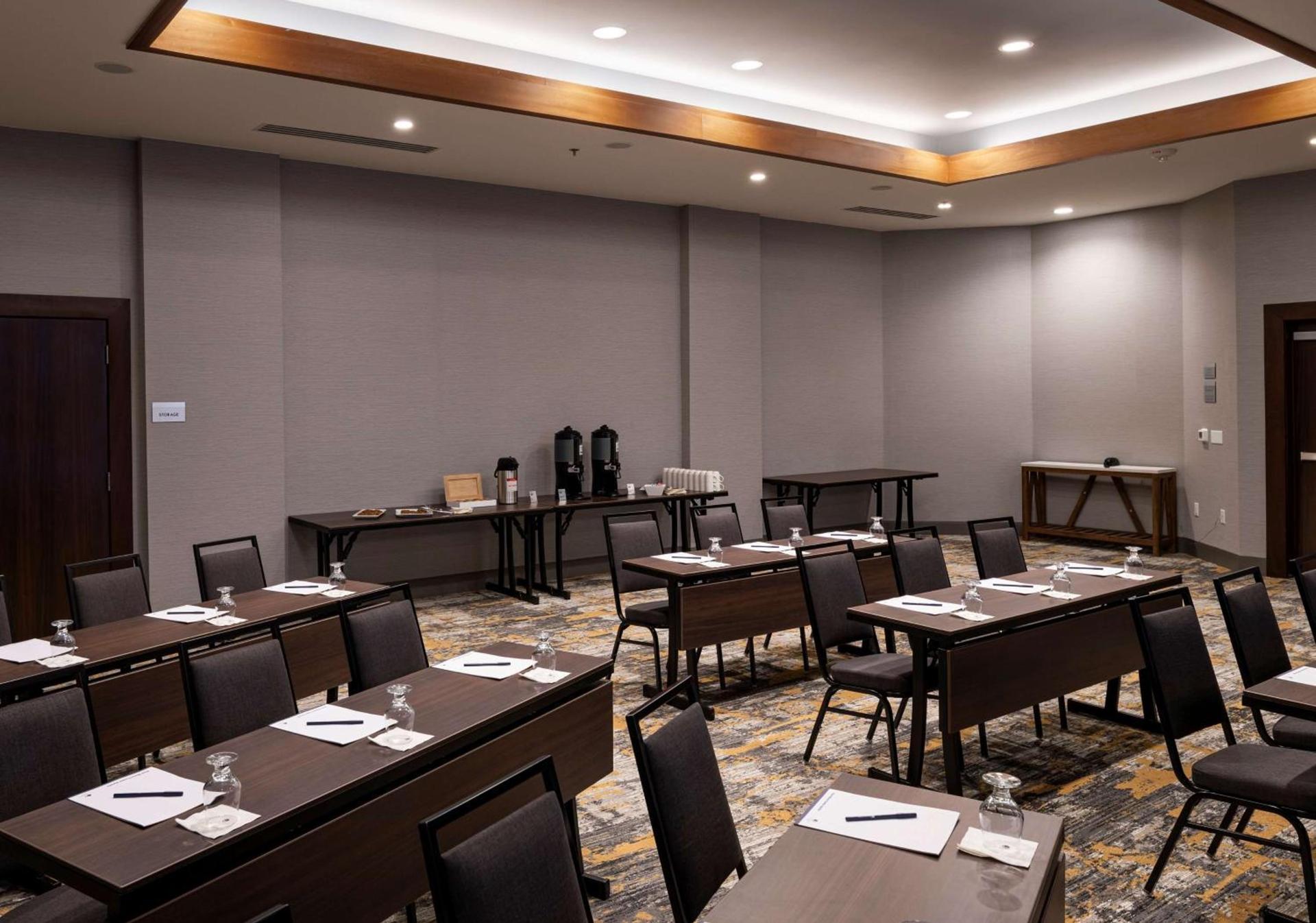 Doubletree By Hilton Madison East photo 69