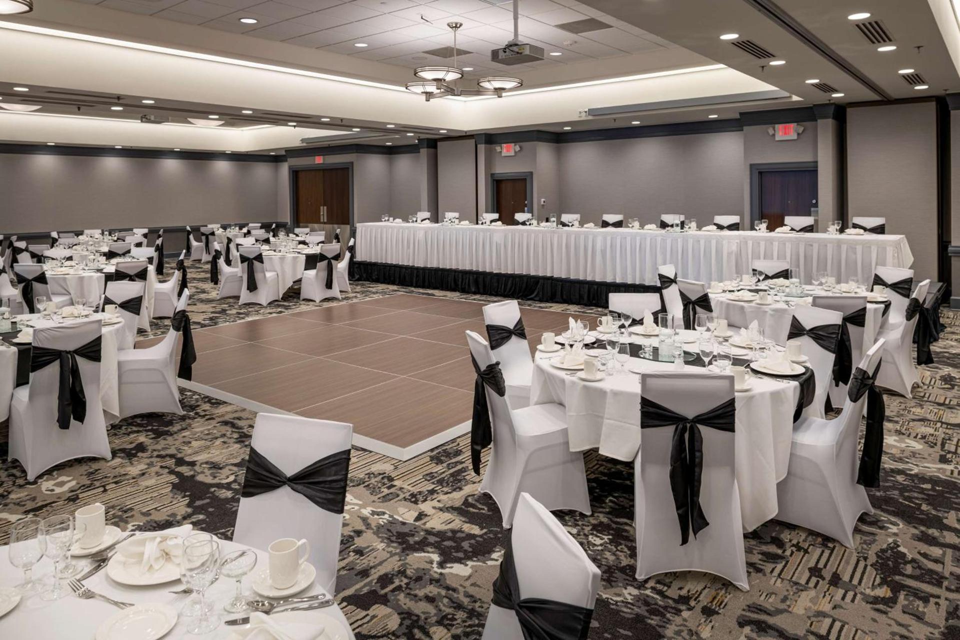 Doubletree By Hilton Madison East photo 73