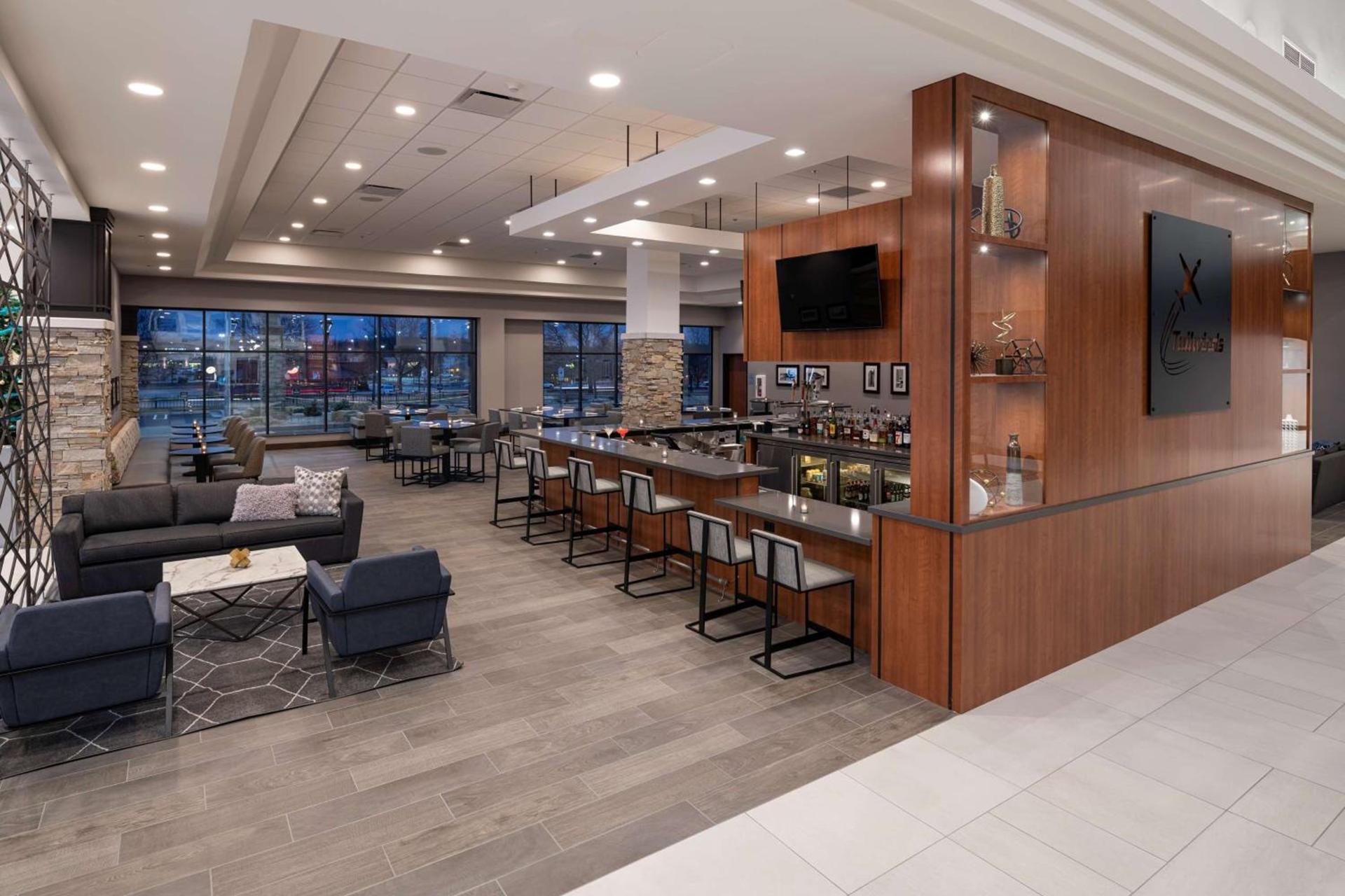Doubletree By Hilton Madison East photo 76