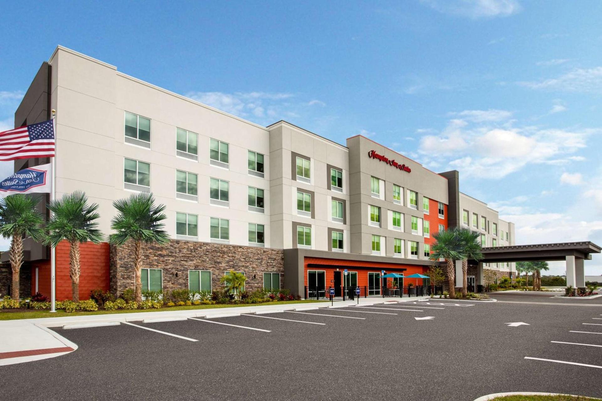 Hampton Inn & Suites North Port, Fl photo 1