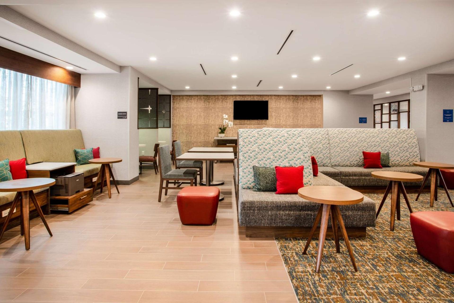 Hampton Inn & Suites North Port, Fl photo 10