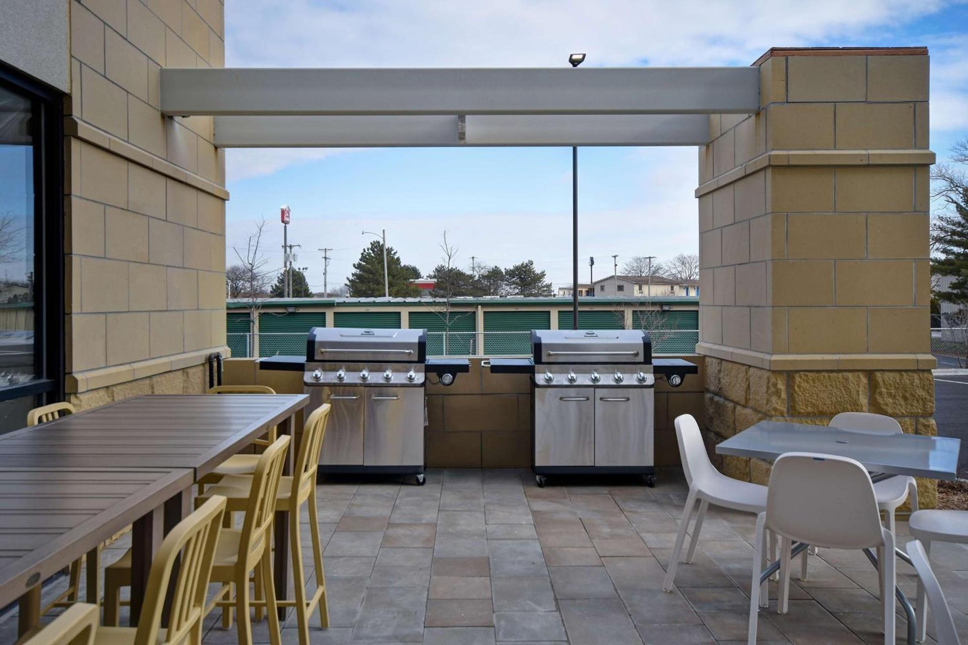 Home2 Suites By Hilton Bowling Green, Oh photo 2