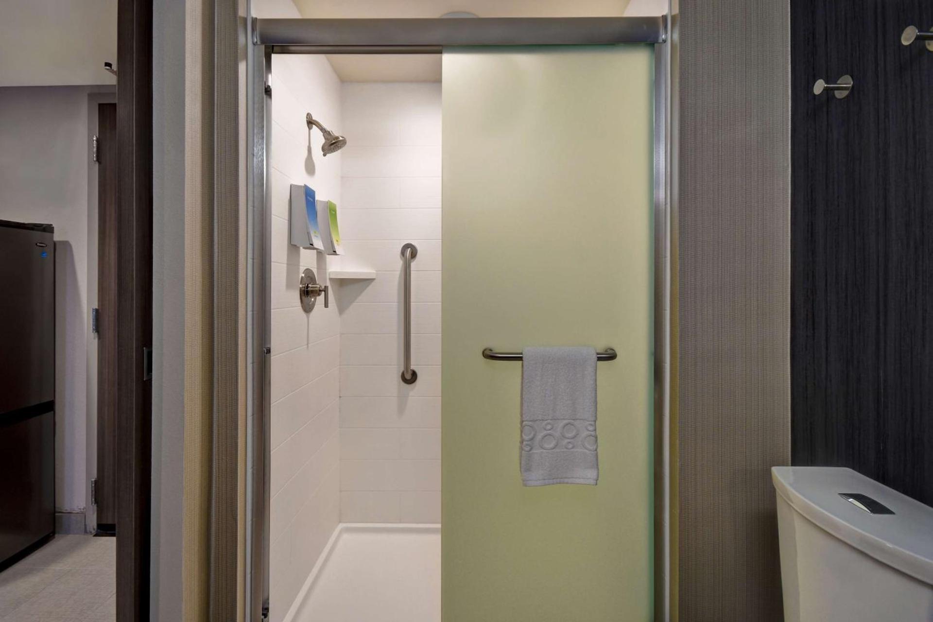Home2 Suites By Hilton Bowling Green, Oh photo 25