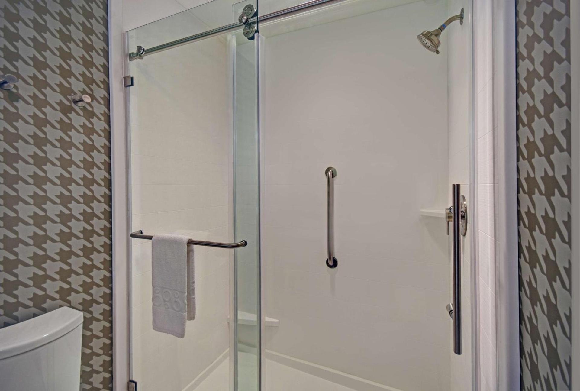 Home2 Suites By Hilton Raleigh North I-540 photo 24