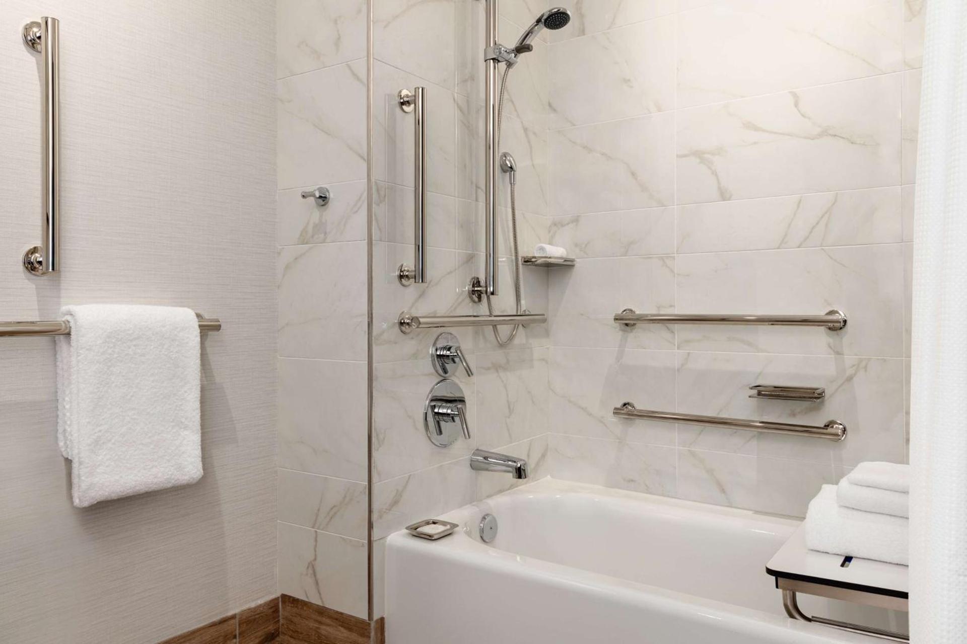 Valley Hotel Homewood Birmingham - Curio Collection By Hilton photo 50