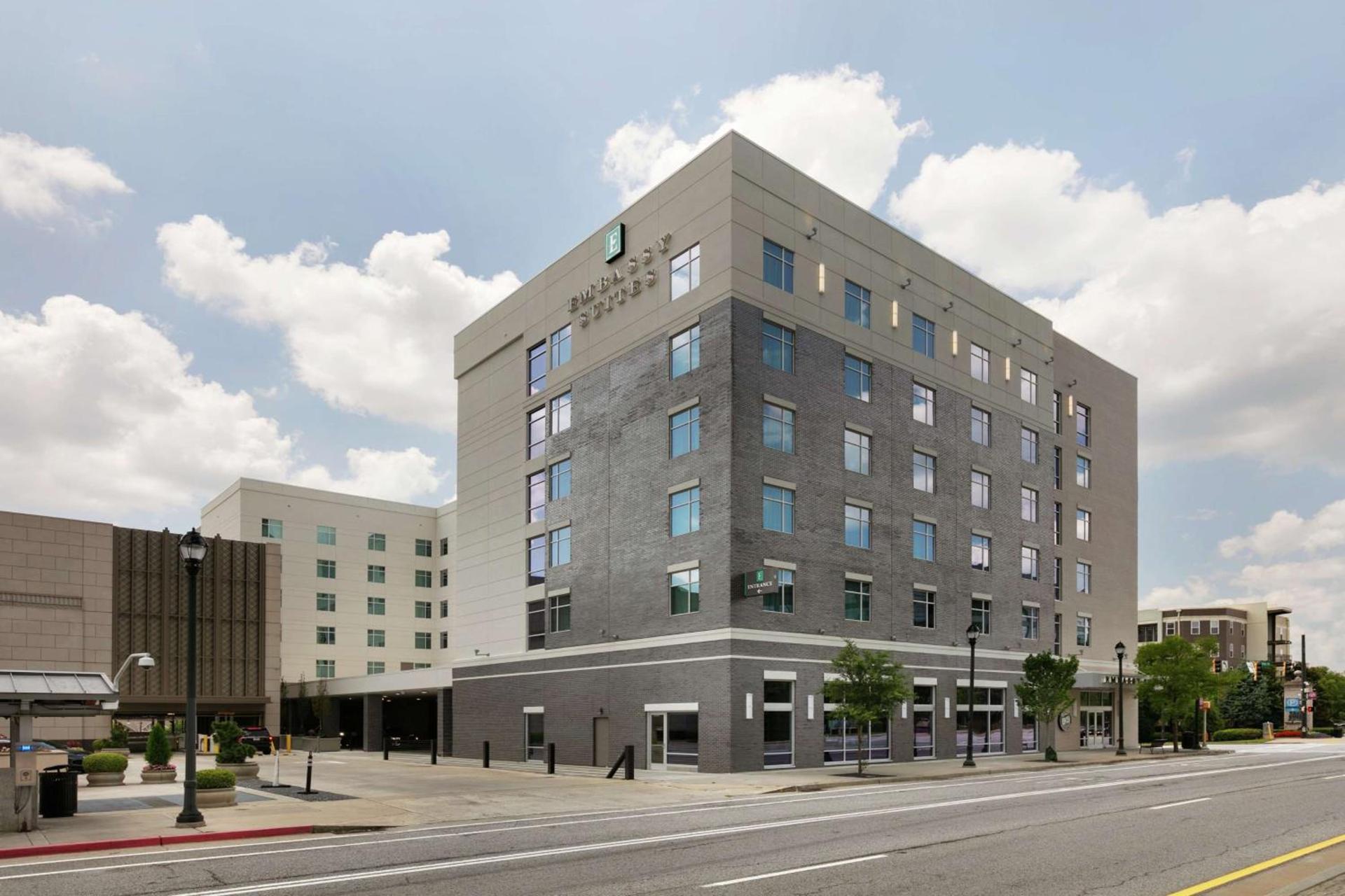 Embassy Suites by Hilton Atlanta Midtown photo 2