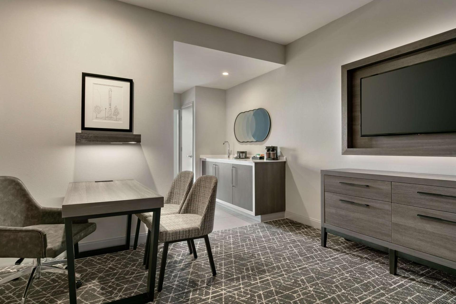 Embassy Suites by Hilton Atlanta Midtown photo 27