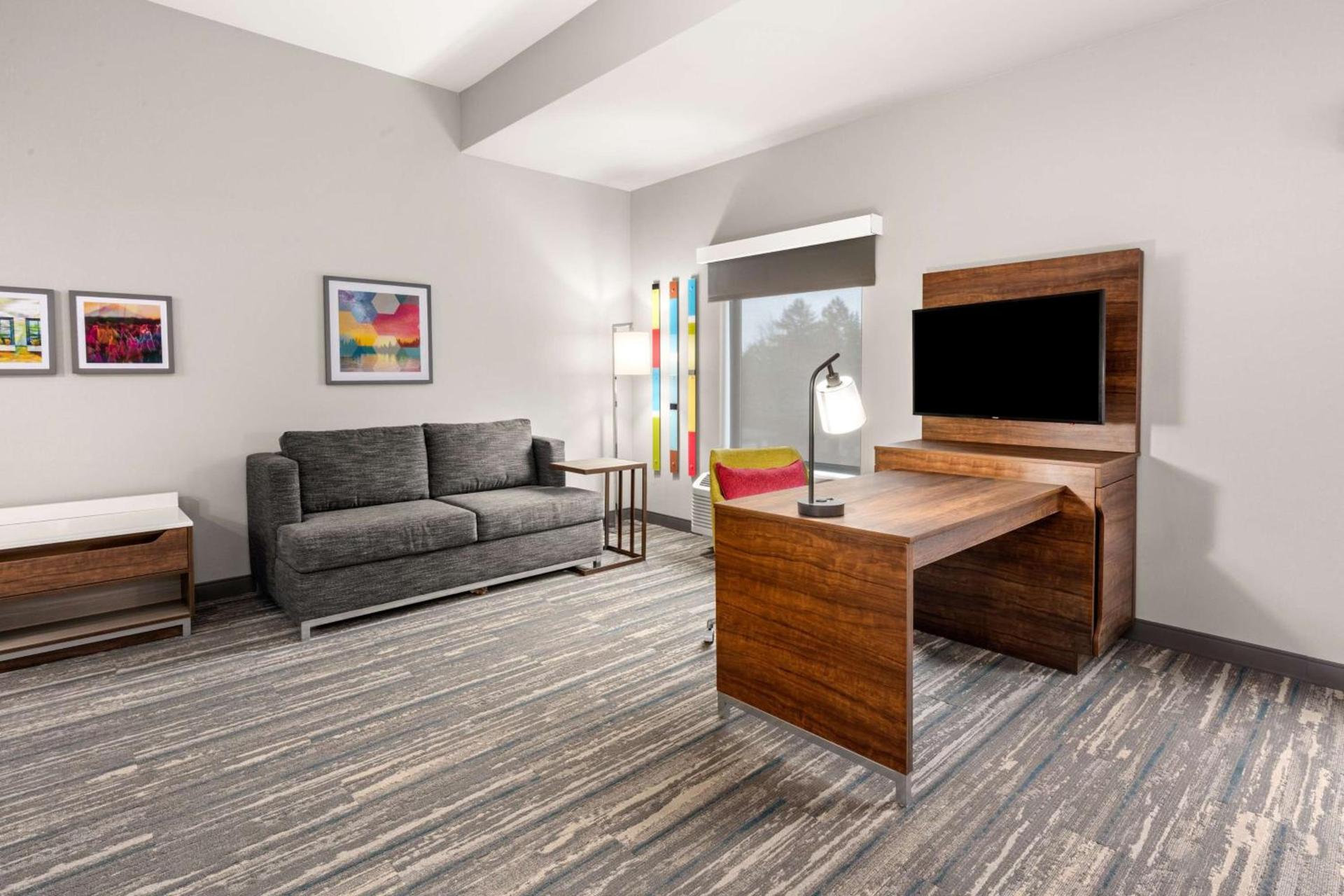 Hampton Inn & Suites Tigard photo 20