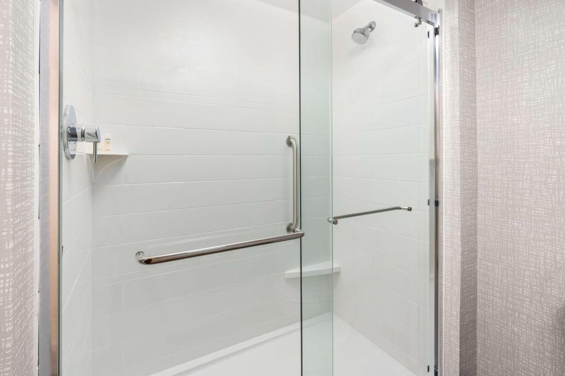 Hampton Inn & Suites Tigard photo 29