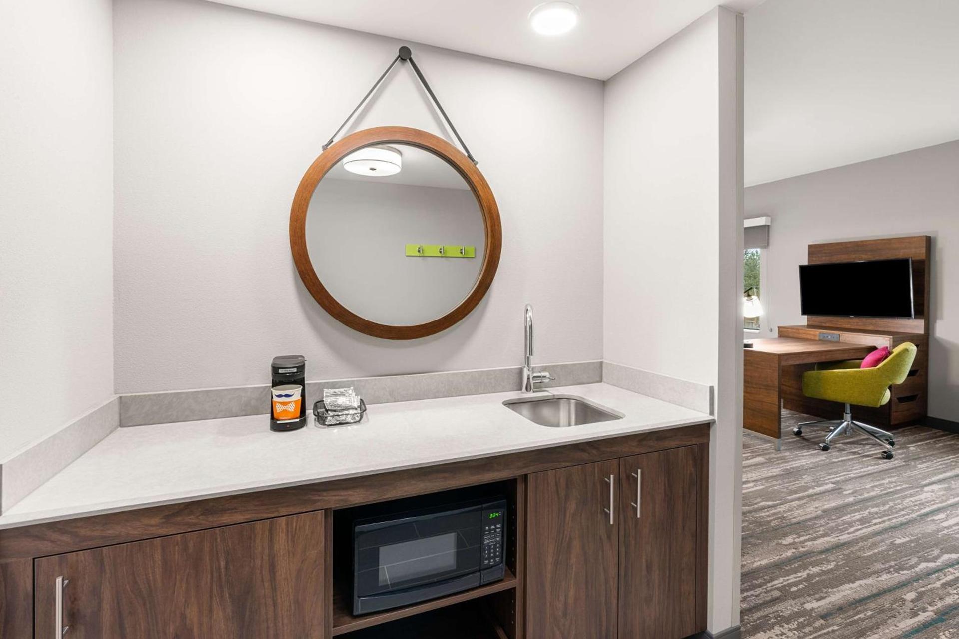 Hampton Inn & Suites Tigard photo 30
