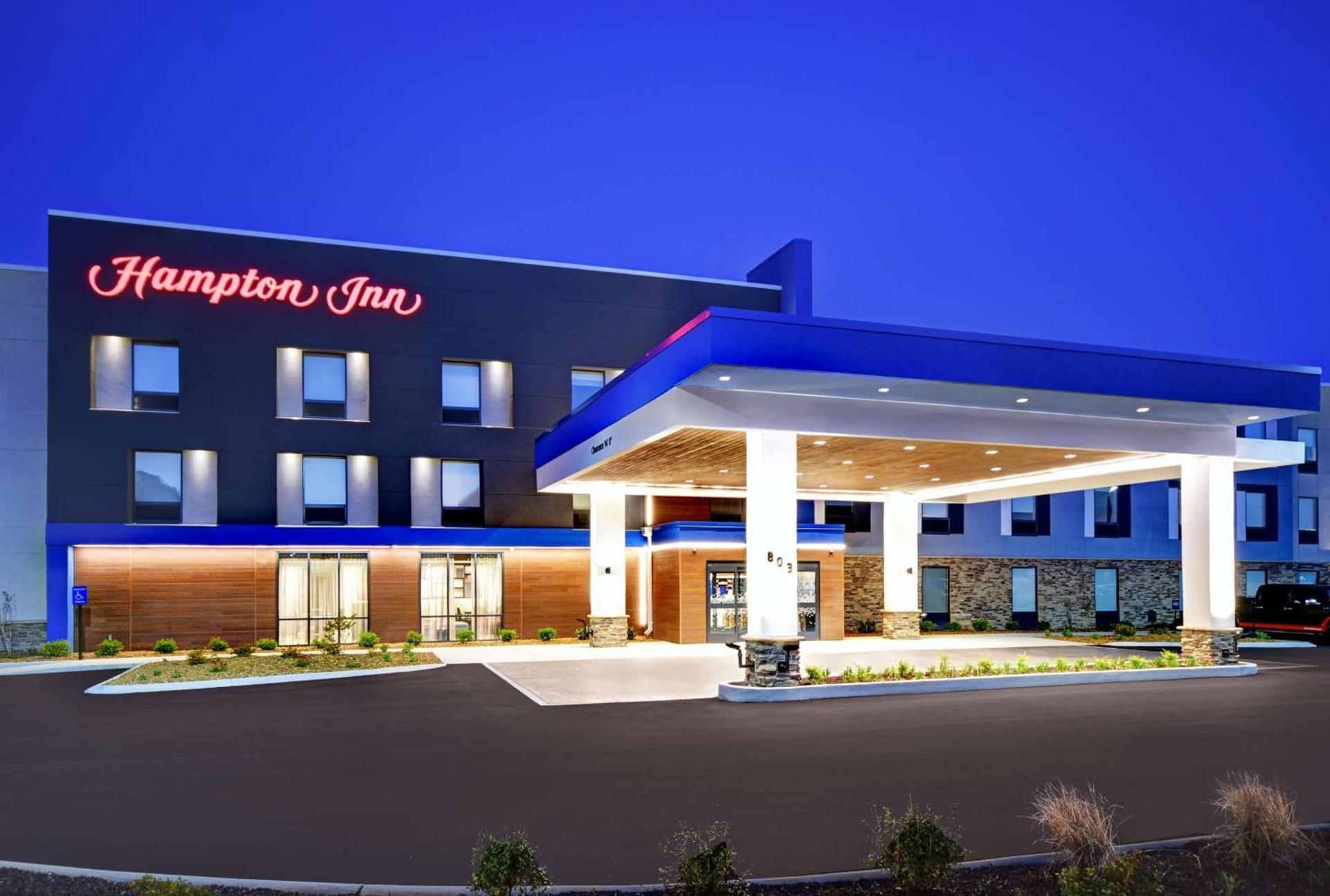 Hampton Inn Cave City, KY photo 5