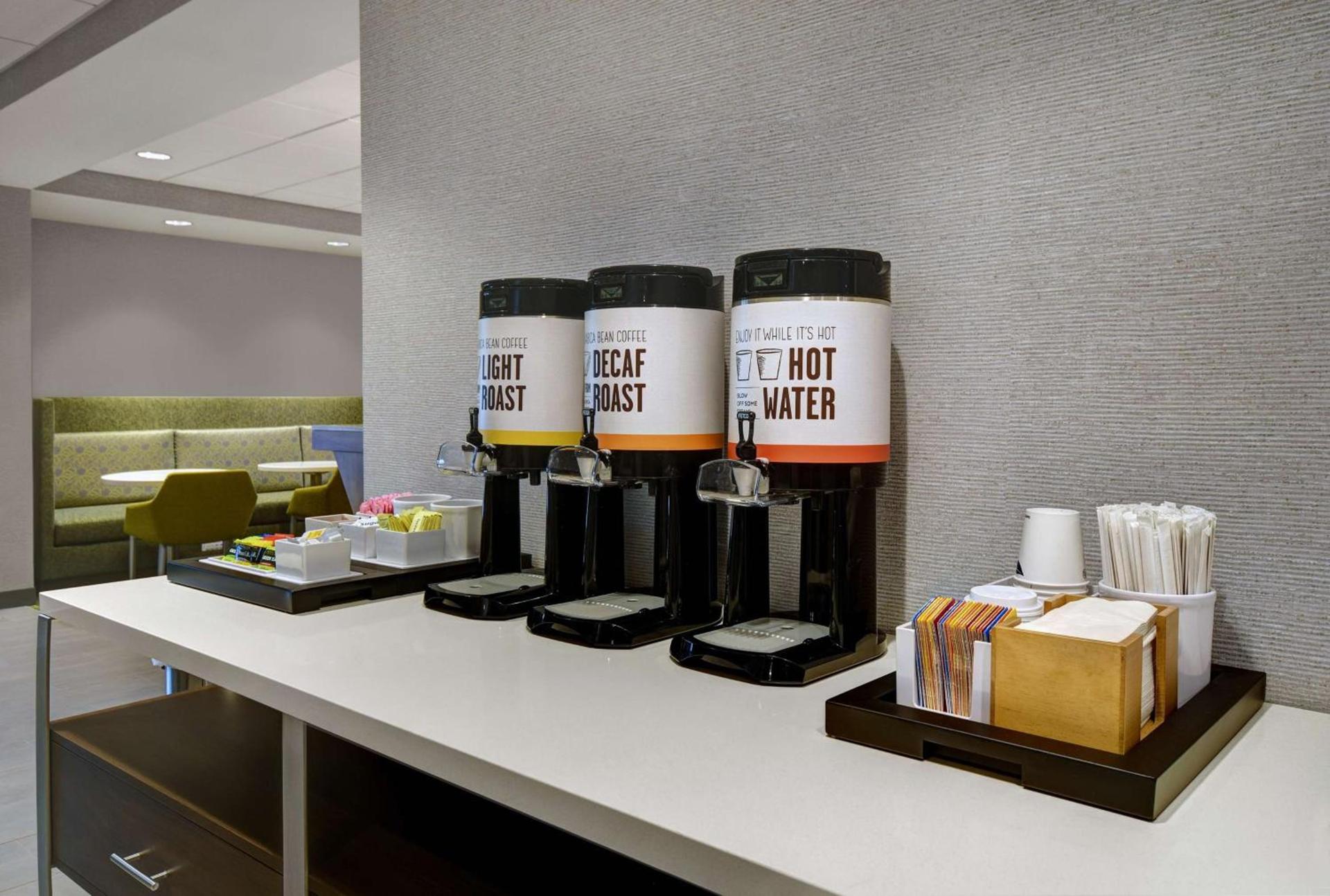 Hampton Inn Cave City, KY photo 11