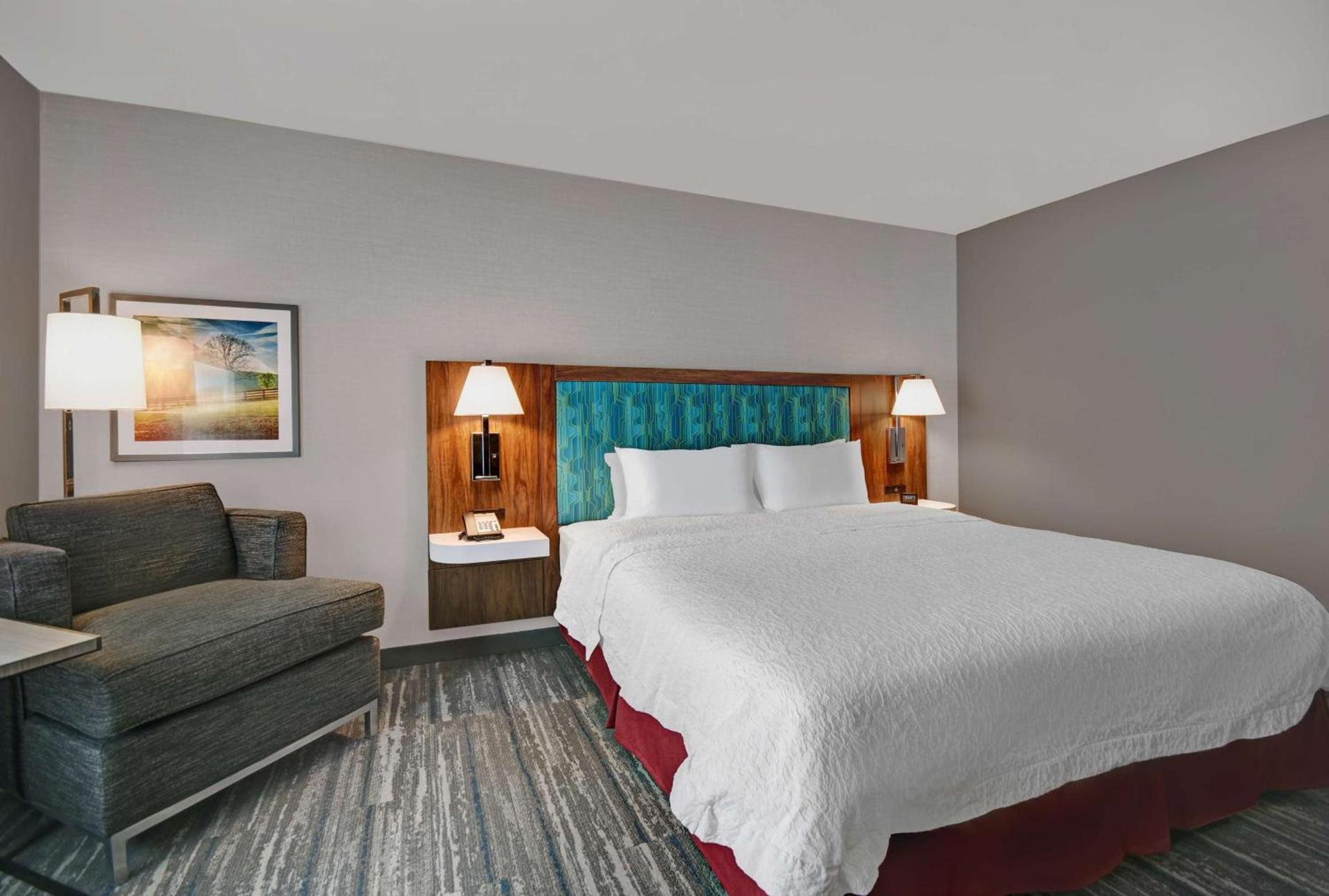 Hampton Inn Cave City, KY photo 24