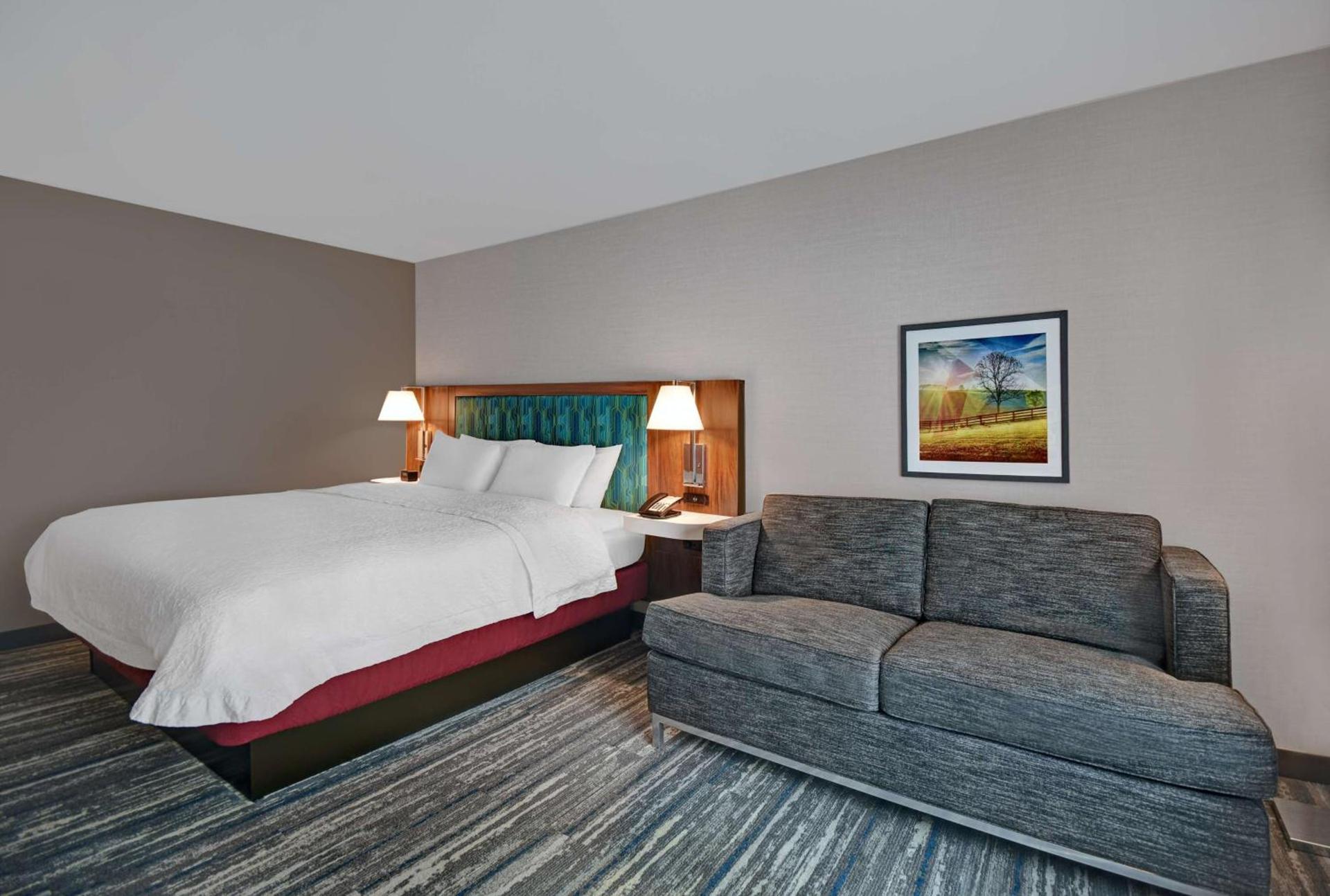 Hampton Inn Cave City, KY photo 27