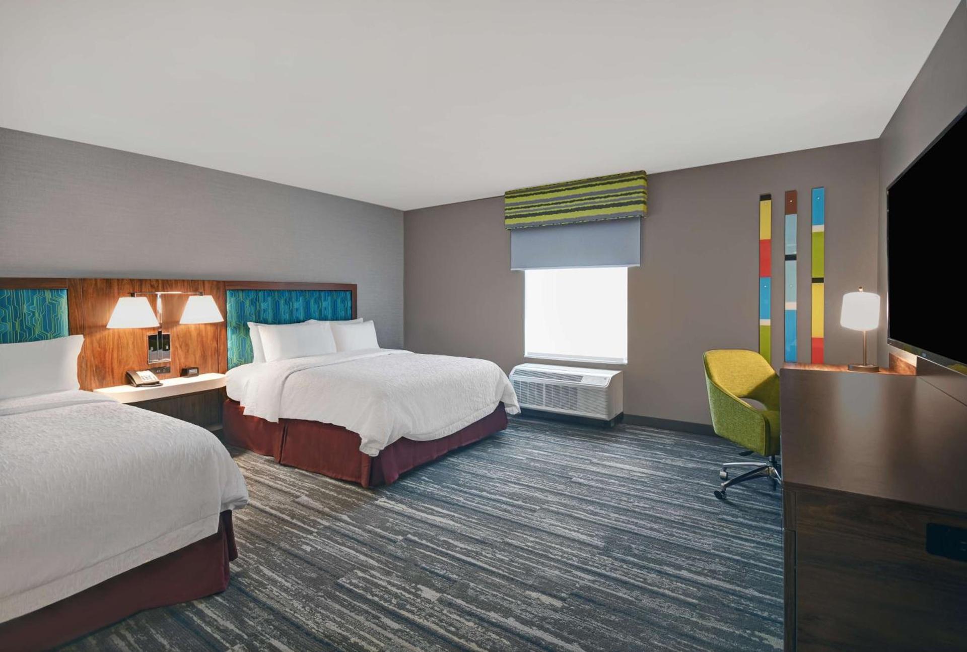 Hampton Inn Cave City, KY photo 35