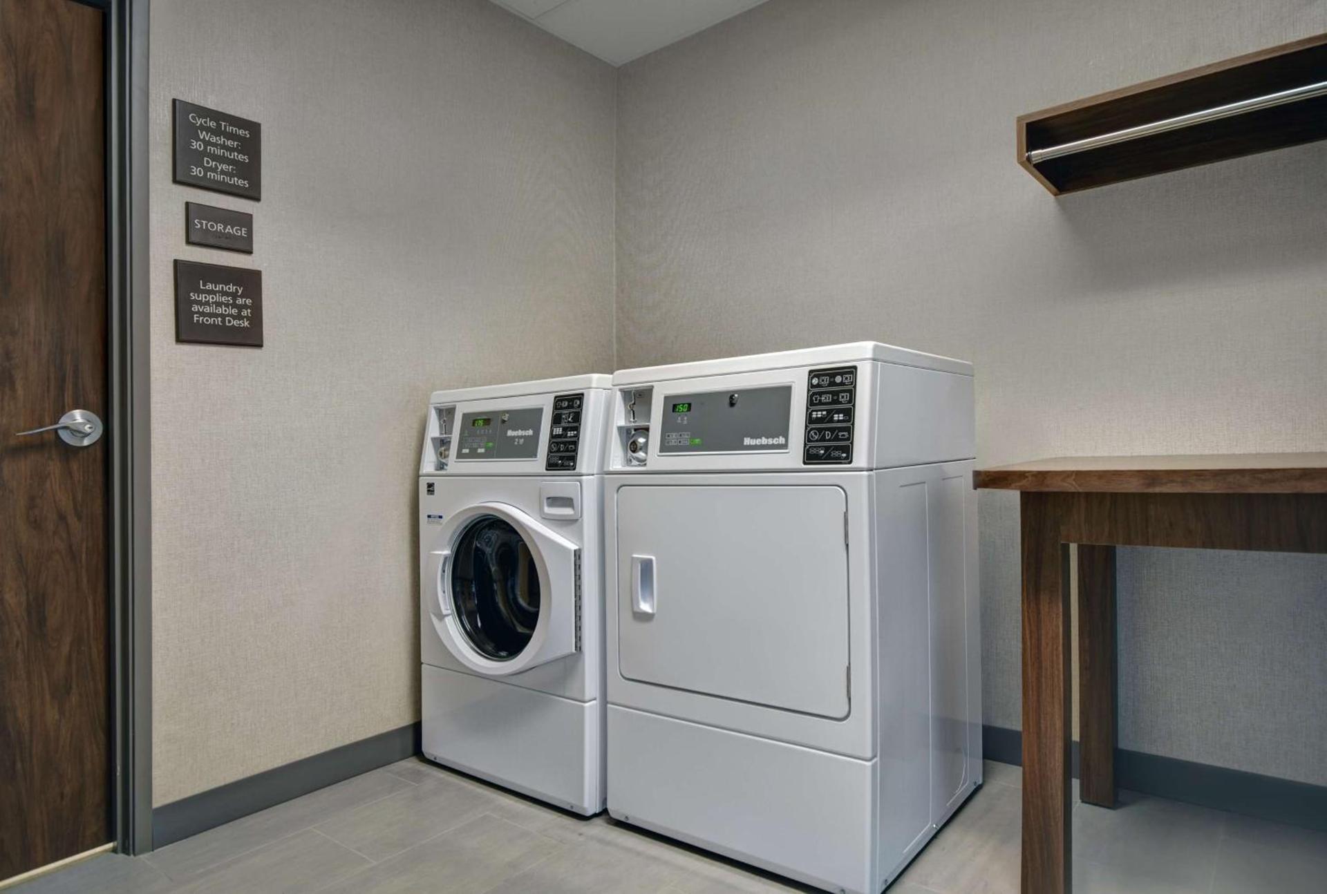 Hampton Inn Cave City, KY photo 43