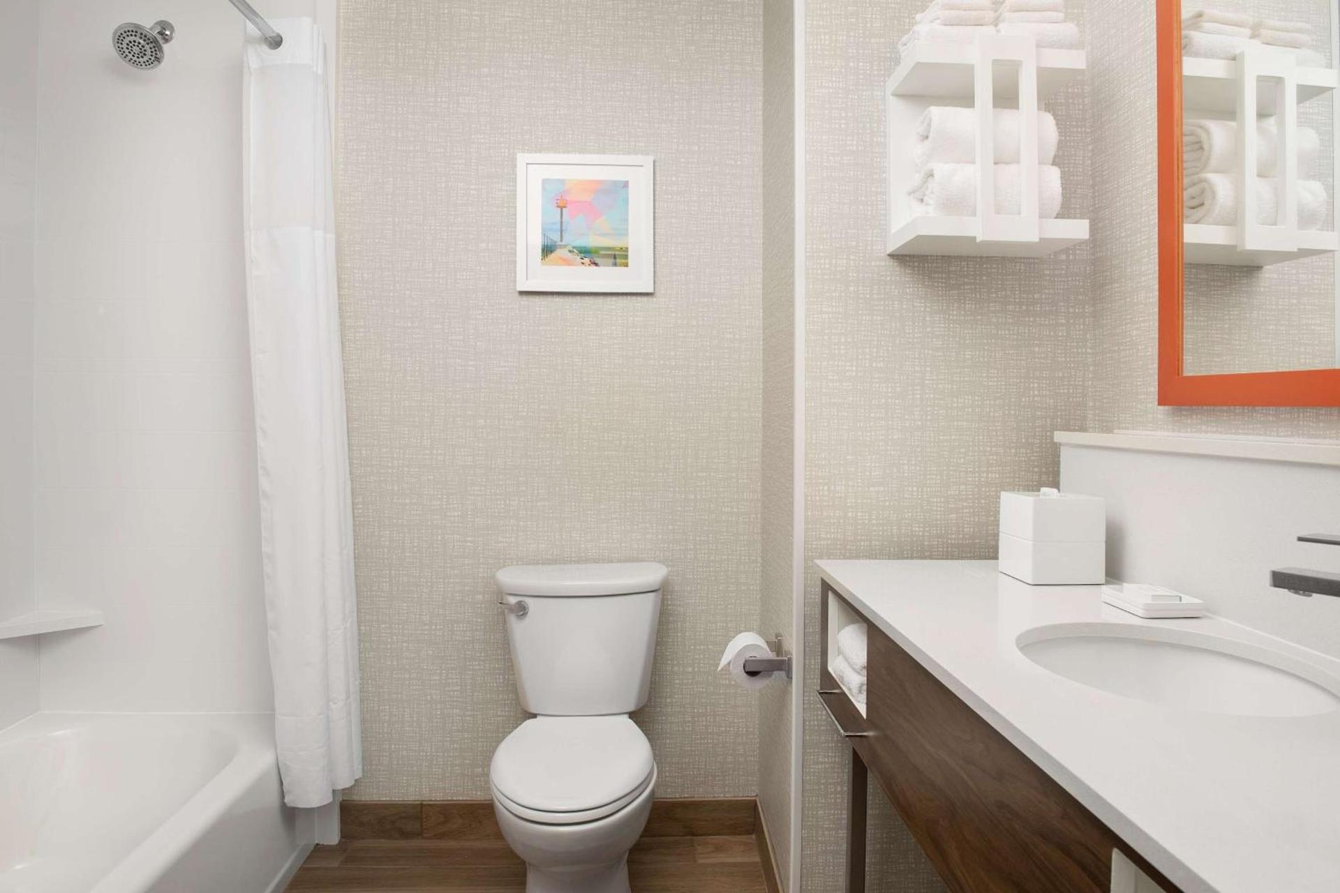 Hampton Inn Warroad, MN photo 17