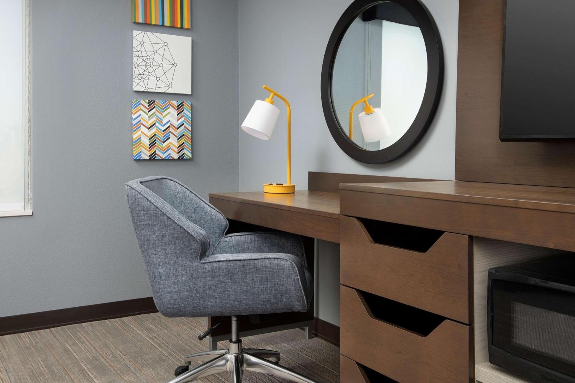 Hampton Inn Warroad, MN photo 21