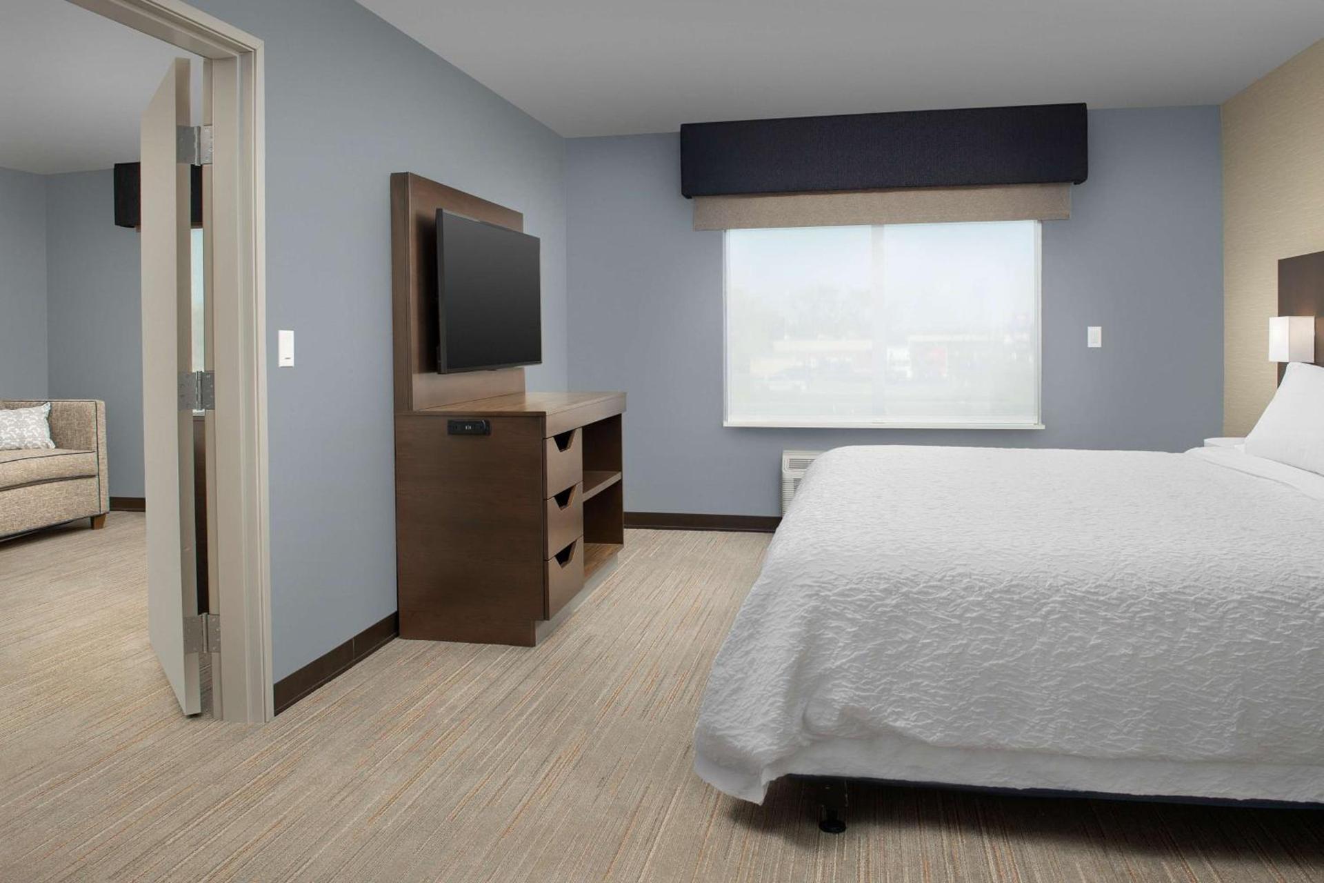 Hampton Inn Warroad, MN photo 25