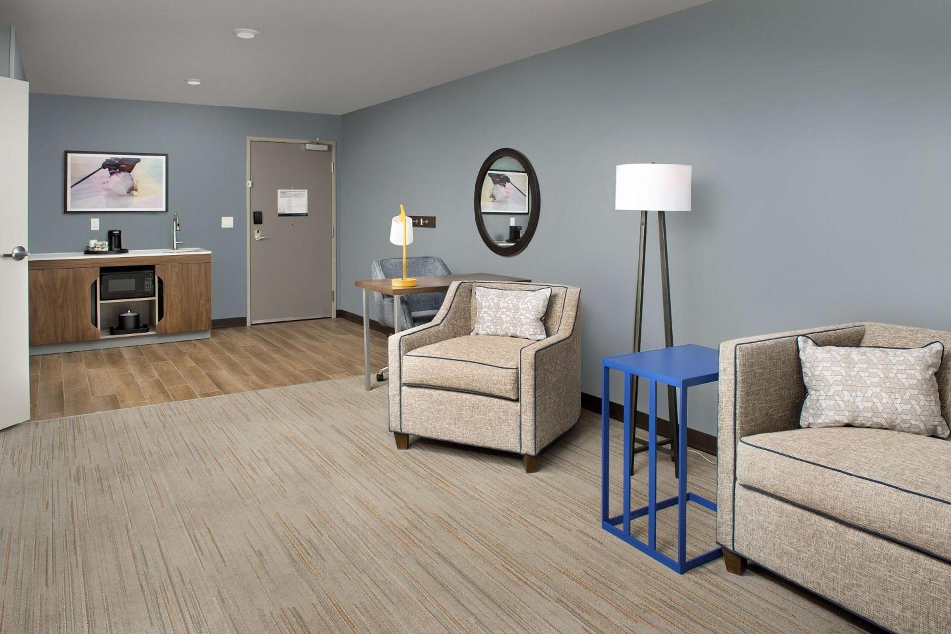 Hampton Inn Warroad, MN photo 26