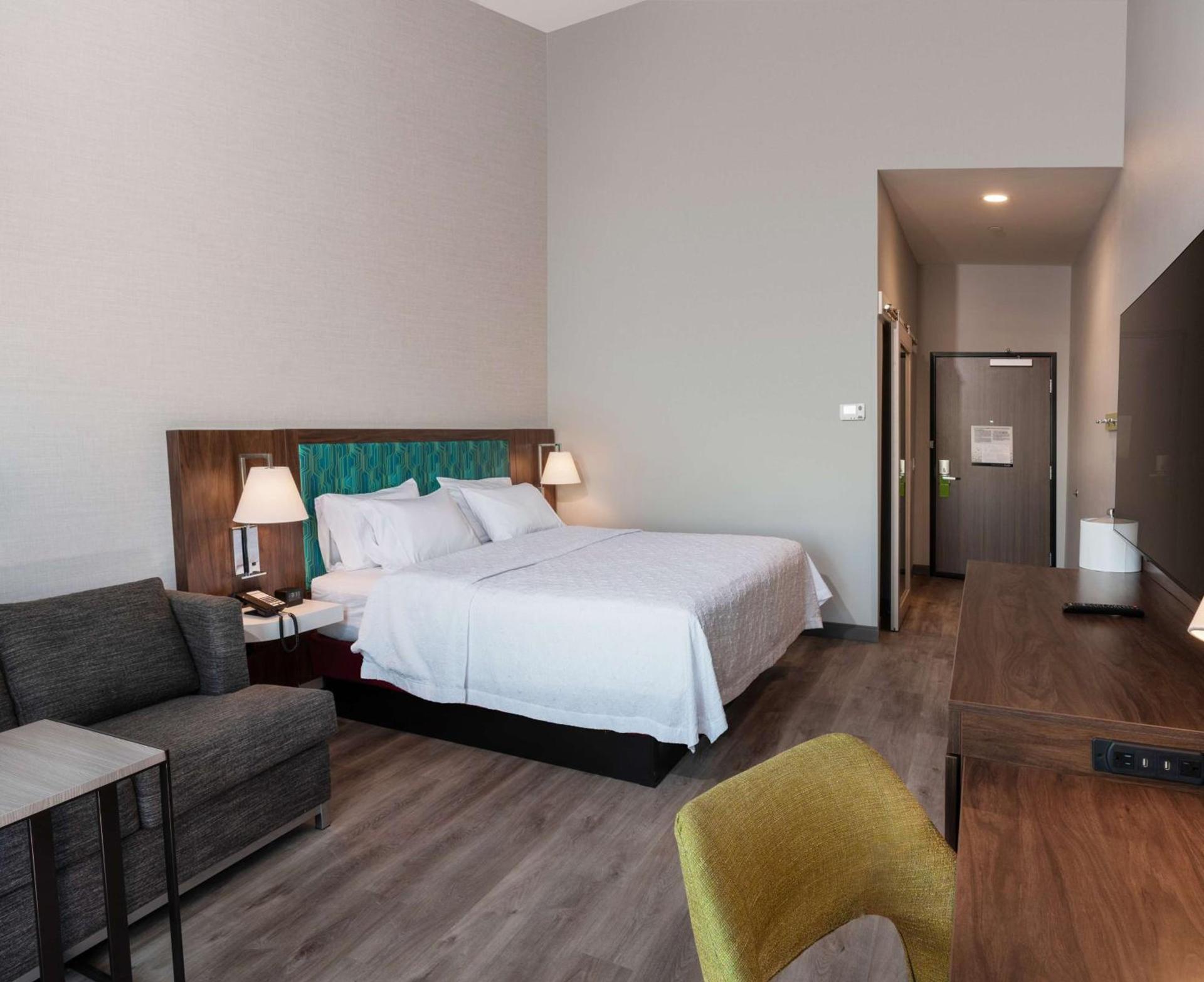 Hampton Inn Riverside March Air Force Base, Ca photo 19