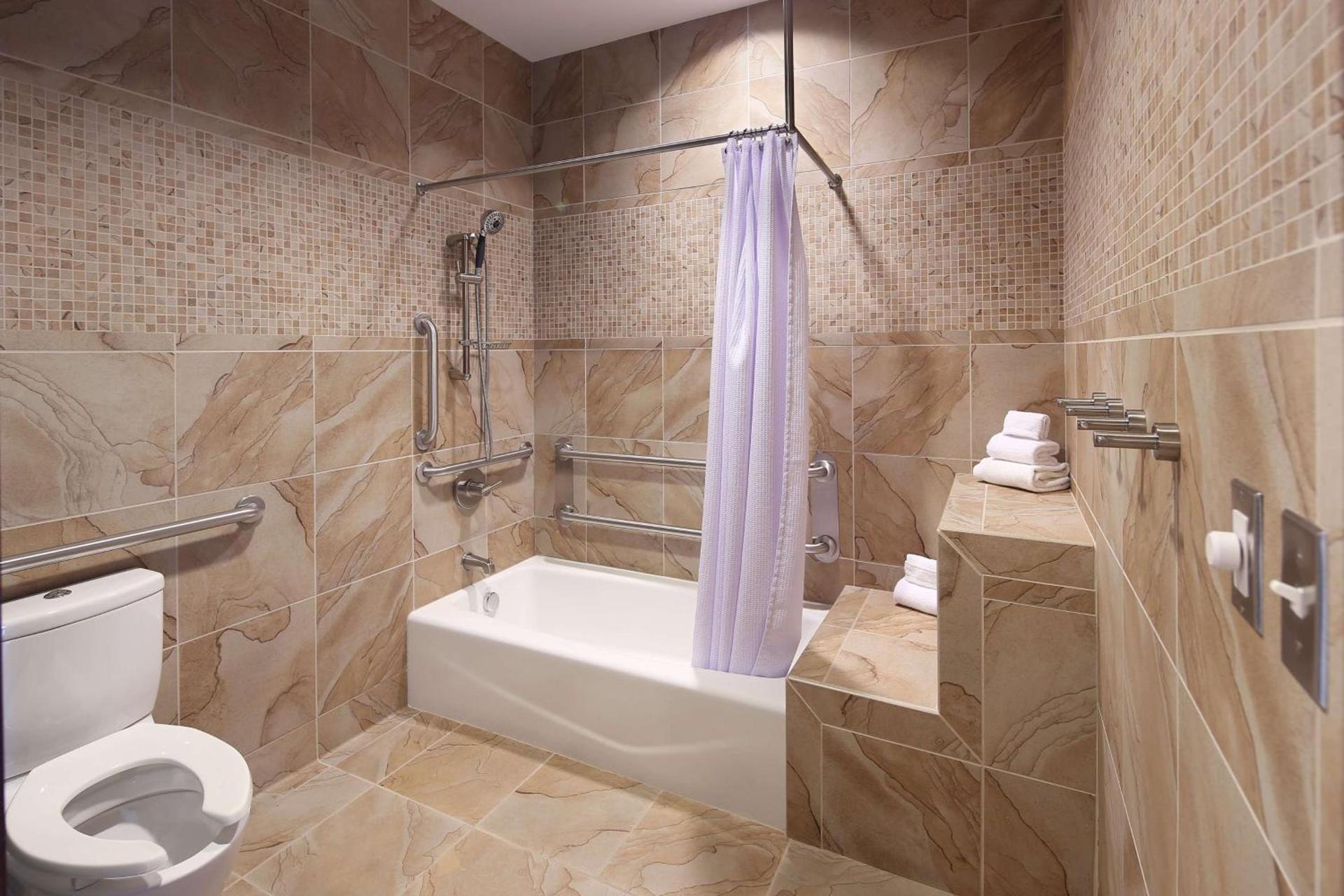 Tulyp, Tapestry Collection by Hilton photo 14