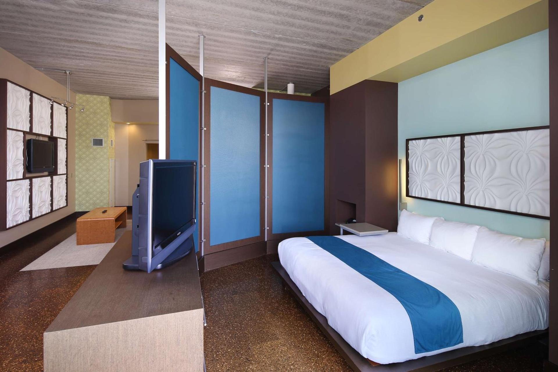 Tulyp, Tapestry Collection by Hilton photo 39