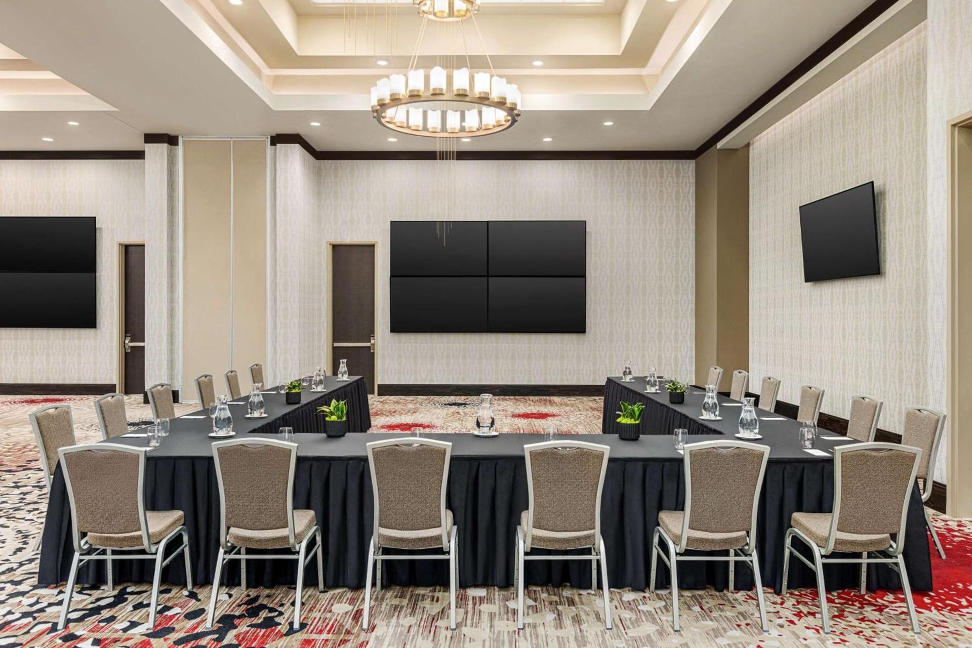 Embassy Suites by Hilton Round Rock photo 38