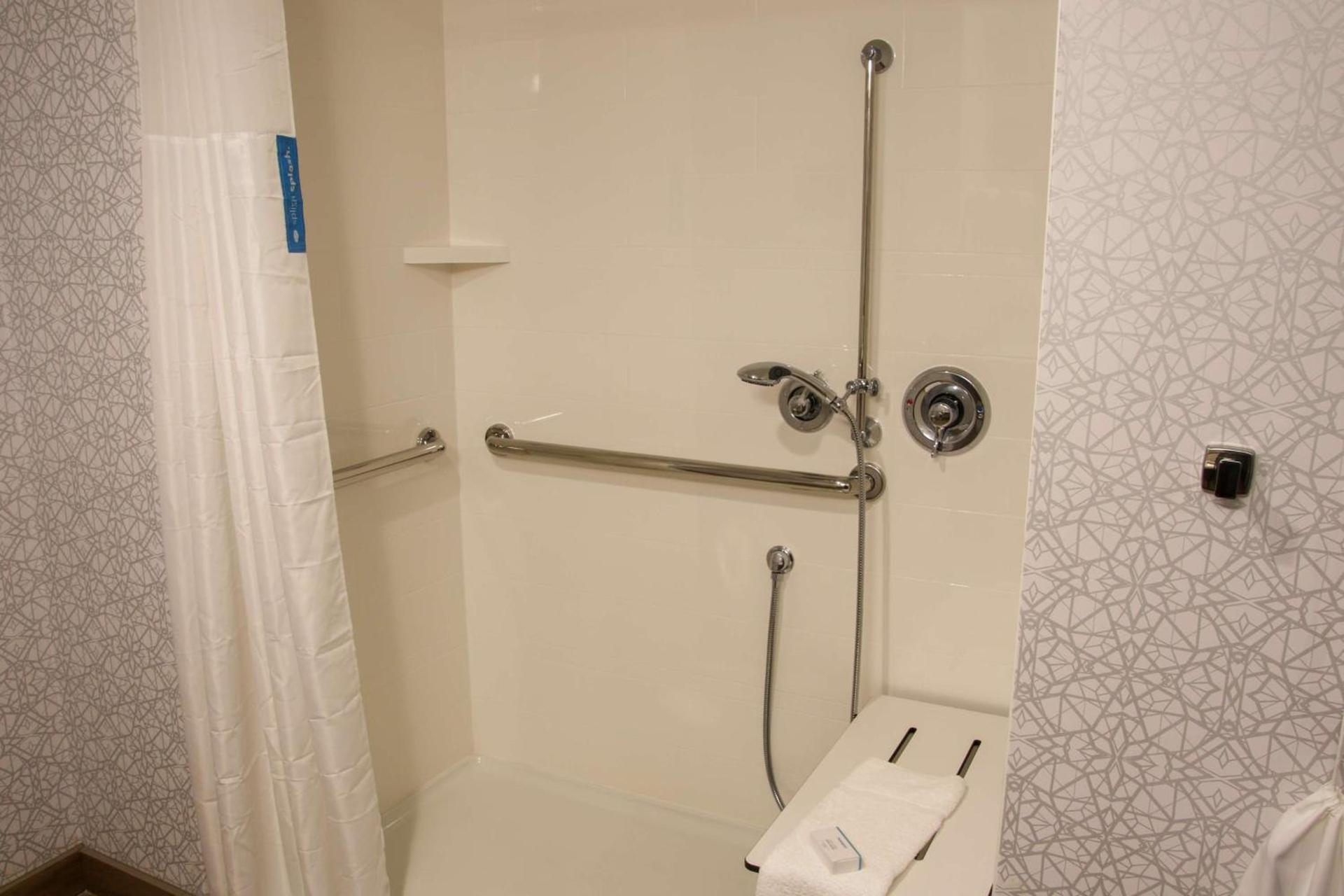Hampton Inn & Suites Olean, Ny photo 27